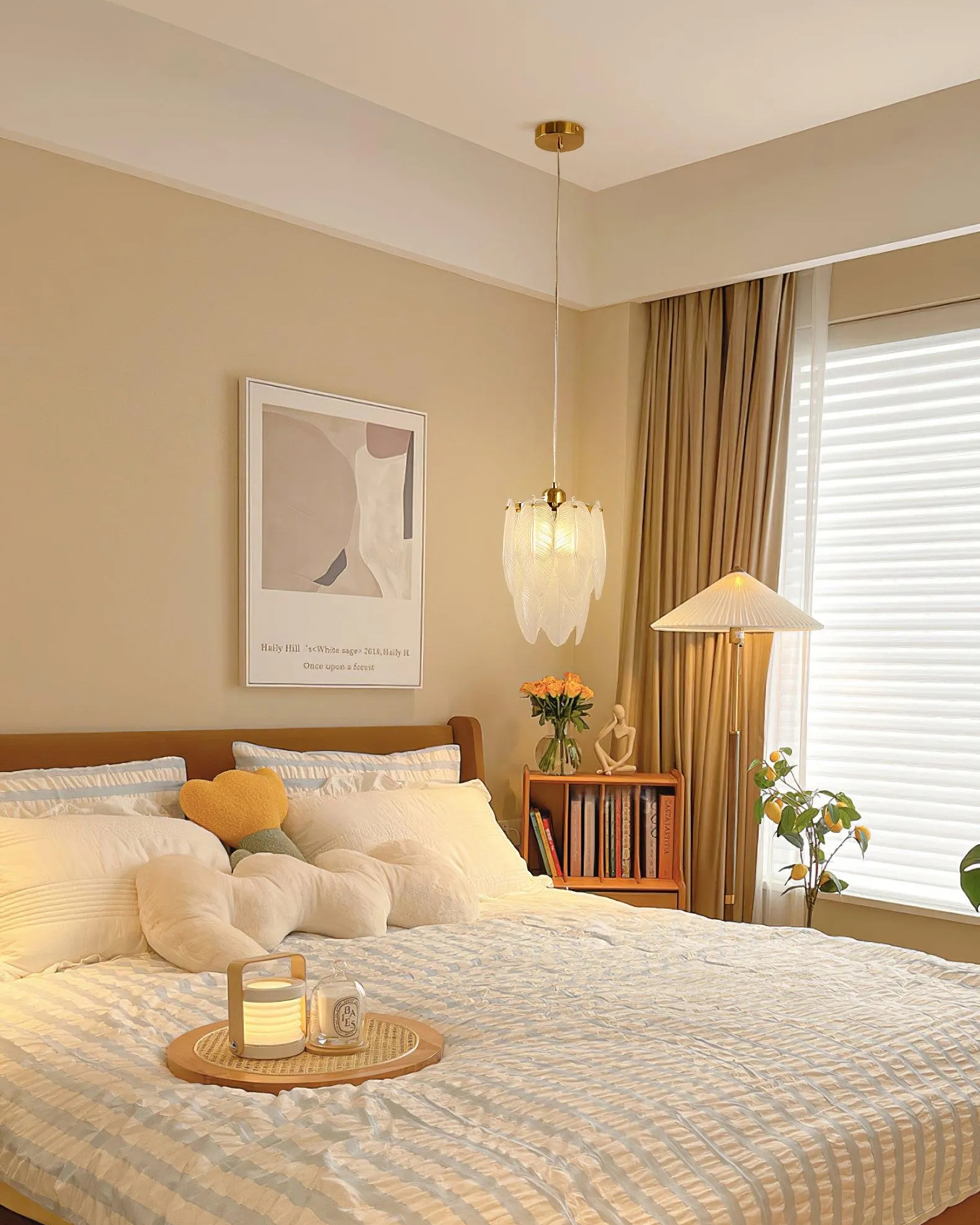 Glass Feather Pendant Light