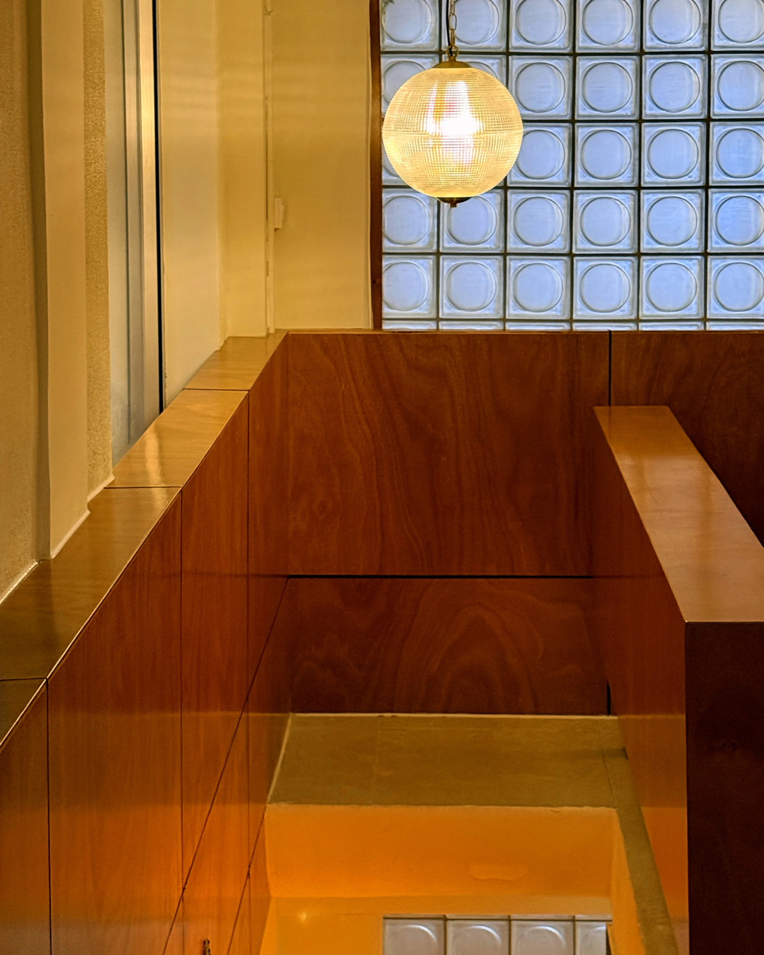 Glimmer Orb Pendant Light 
