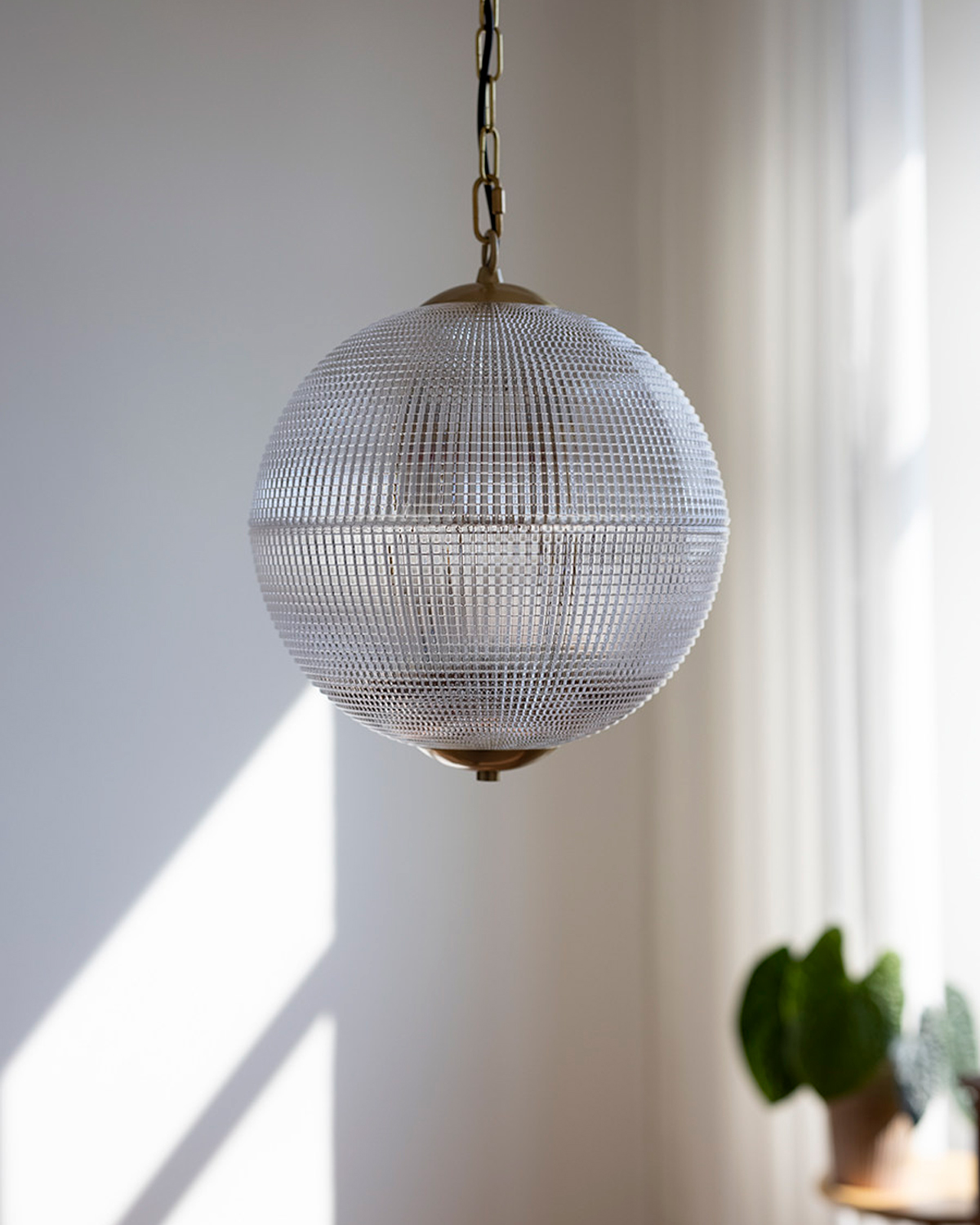 Glimmer Orb Pendant Light 