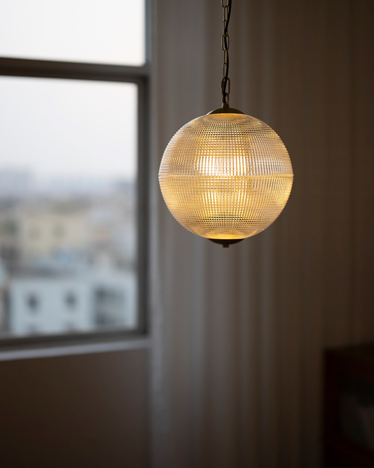 Glimmer Orb Pendant Light 