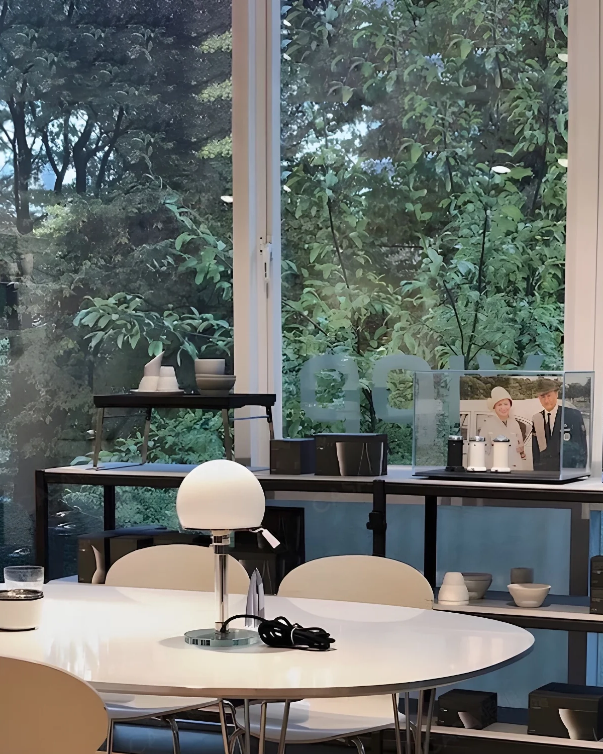 Globe Glass Table Lamp