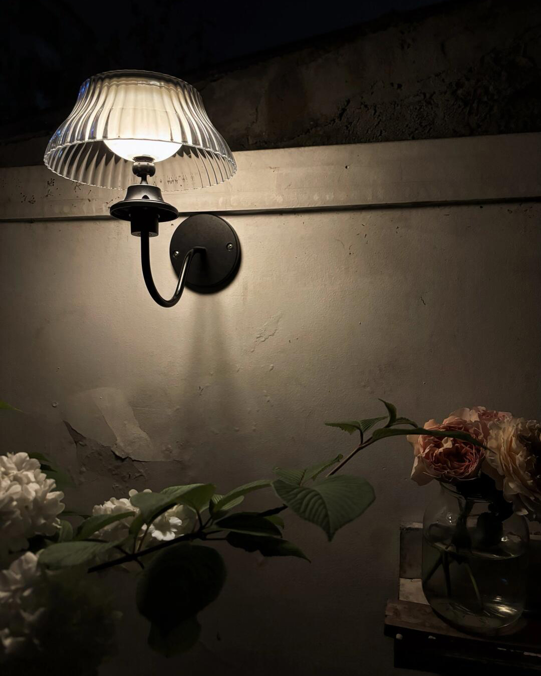 Glowberry Outdoor Wall Lamp