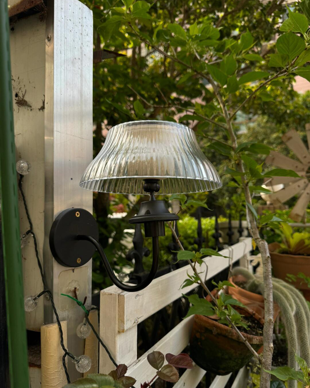 Glowberry Outdoor Wall Lamp