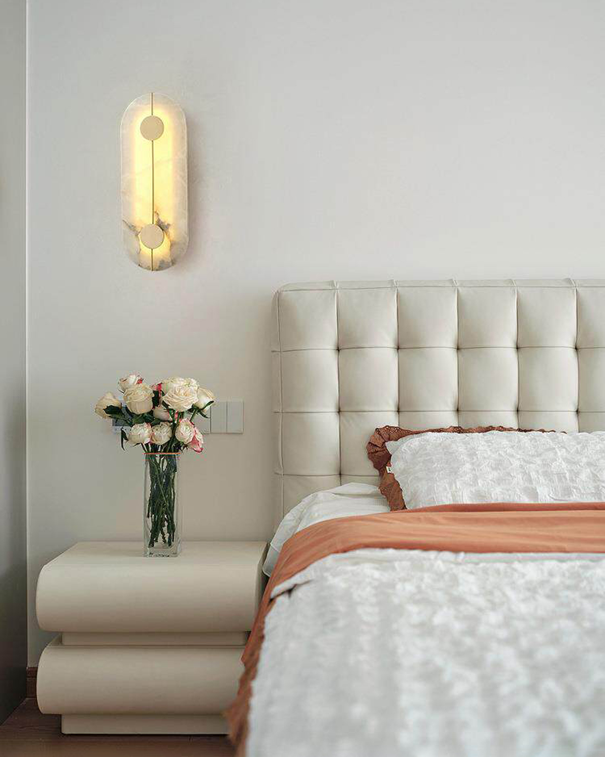 Halo Axis Alabaster Wall Light 