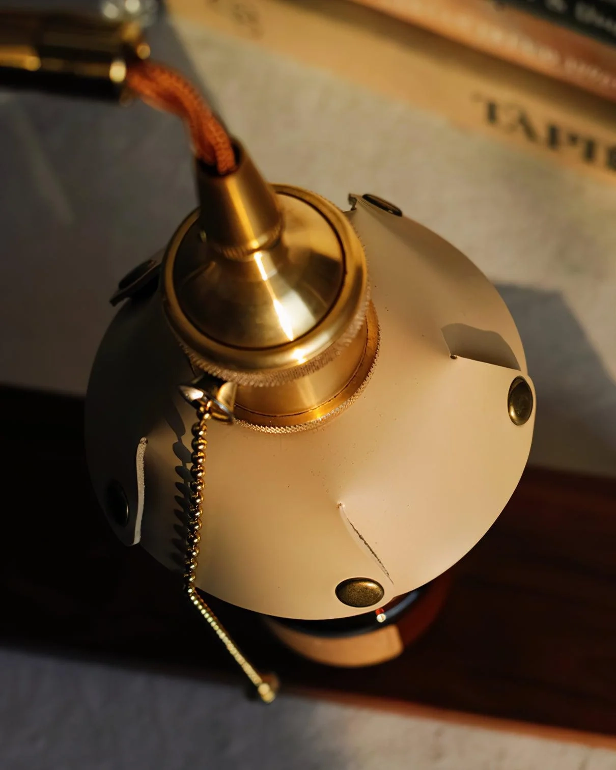 Harnik Retro Table Lamp