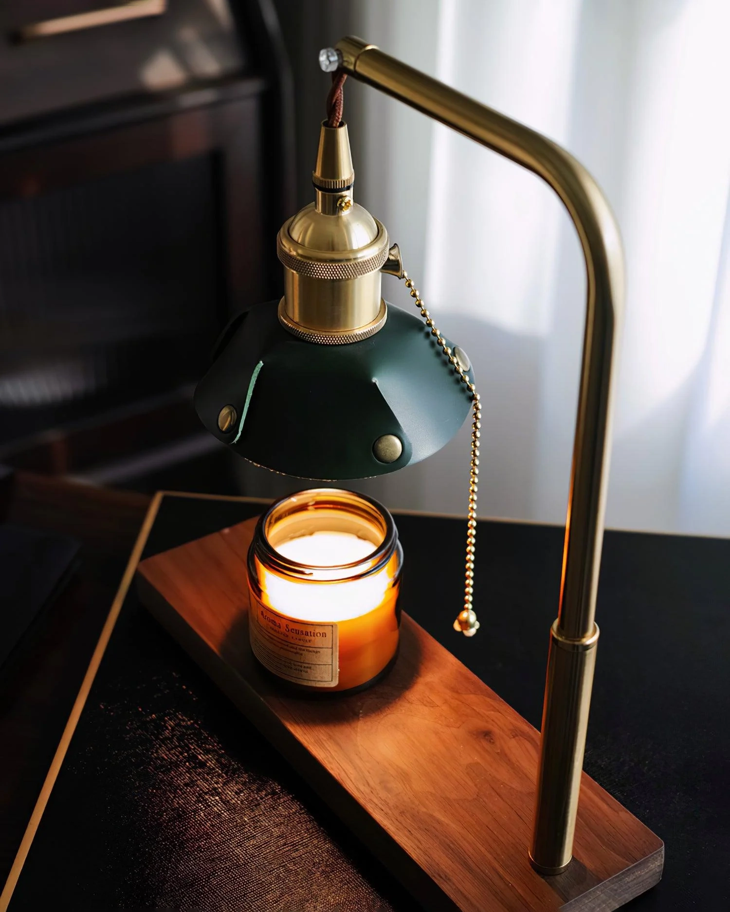 Harnik Retro Table Lamp