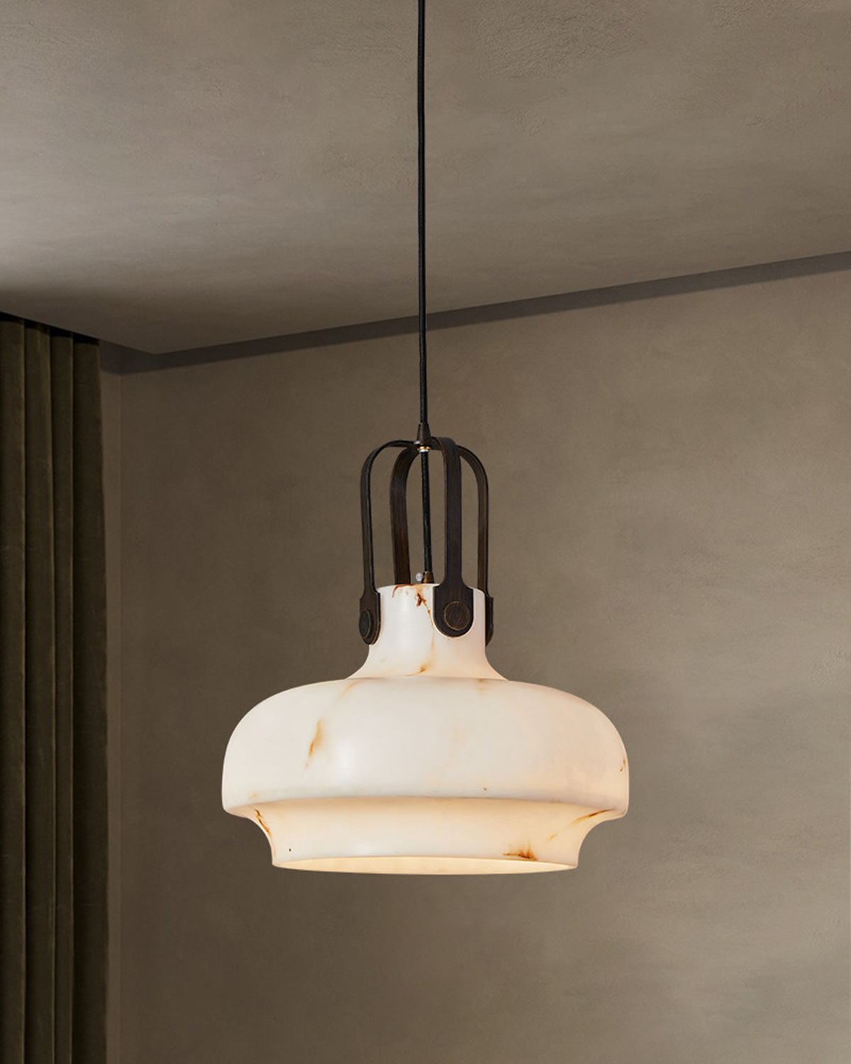 Held Light Pendant Lamp