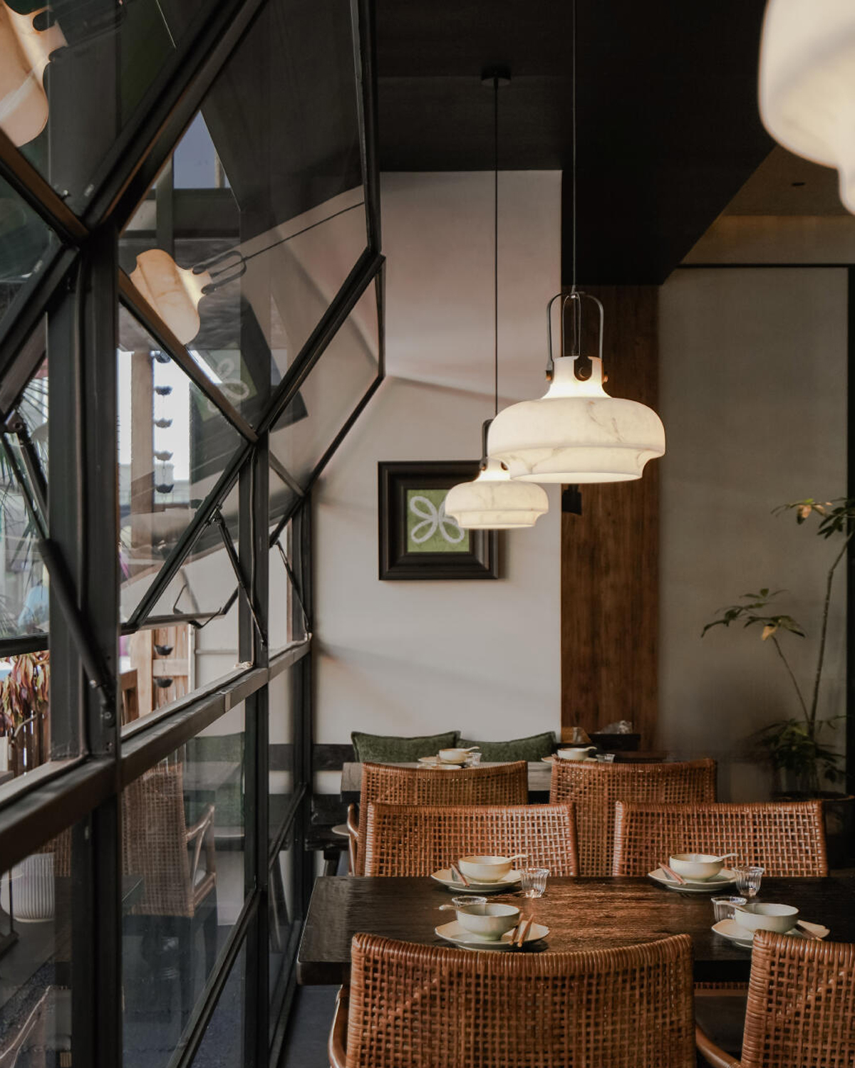 Held Light Pendant Lamp