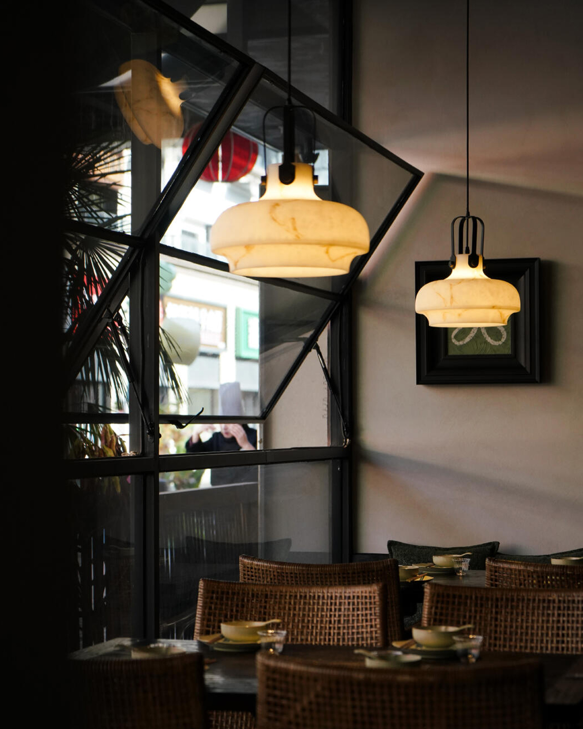 Held Light Pendant Lamp