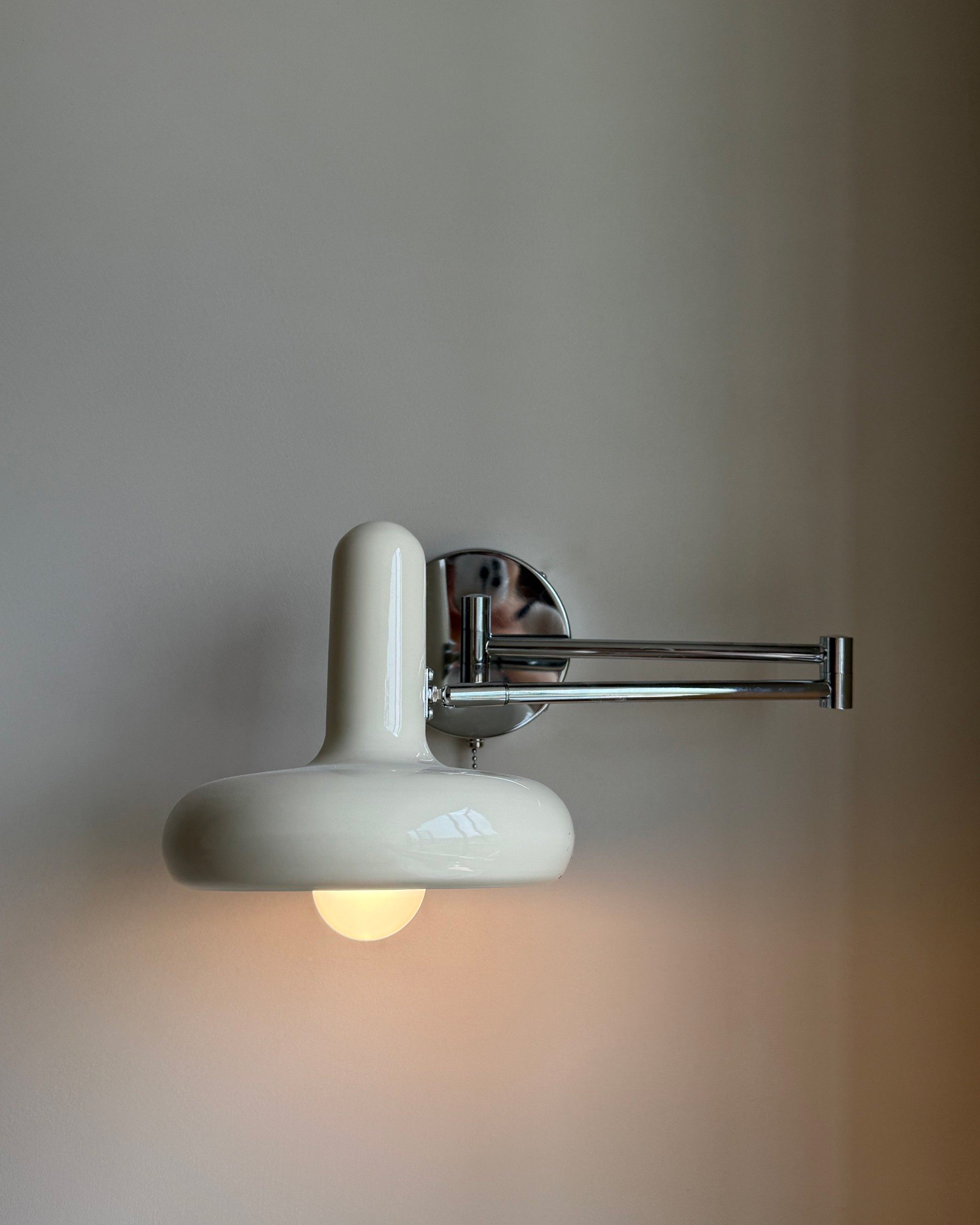 Huddle Swing Wall Lamp