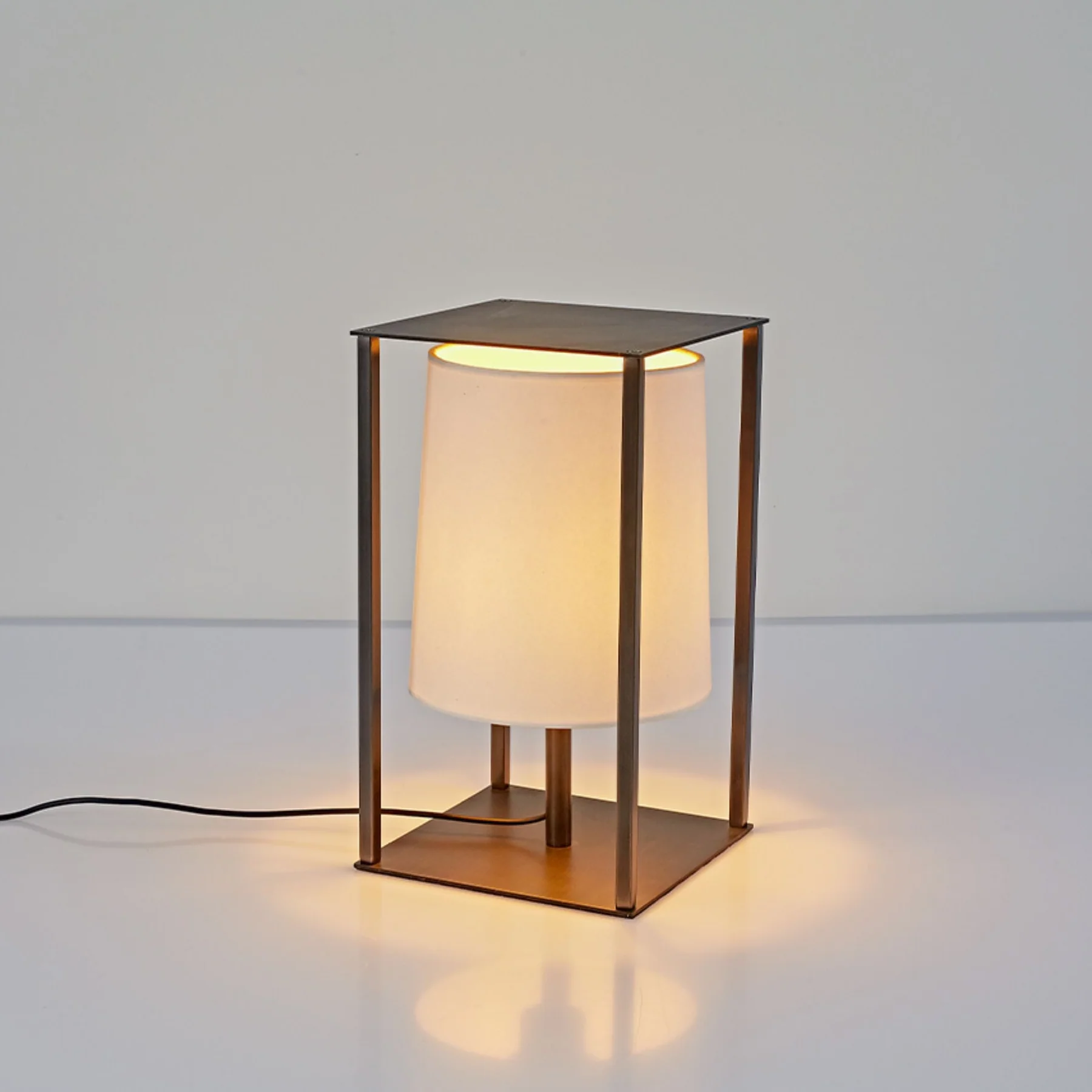 Industrial Cage Frame Table Lamp