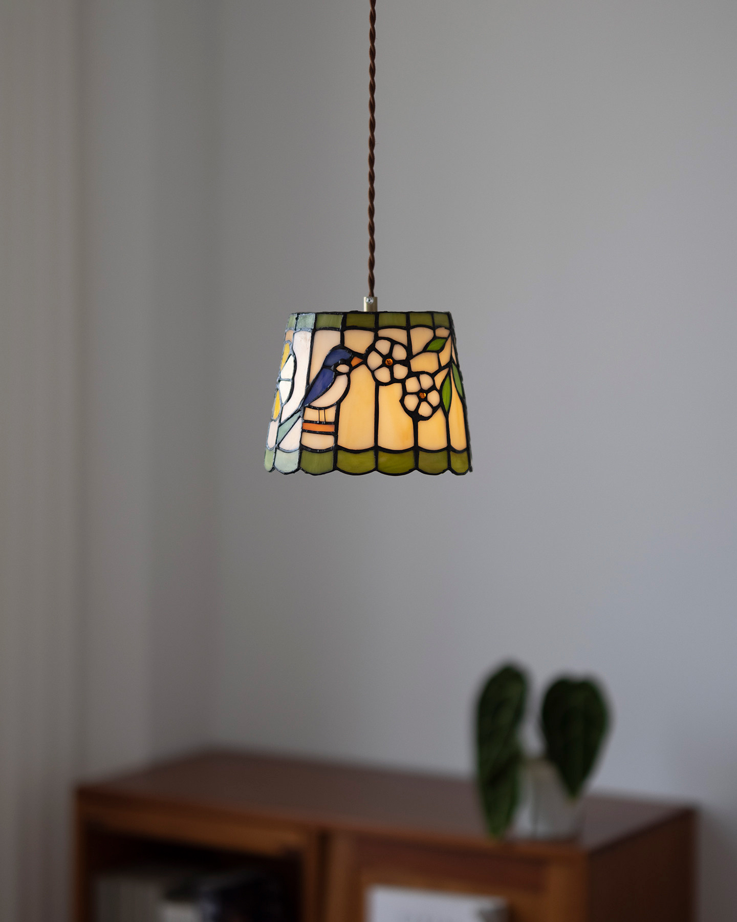 Kachō Stained Glass Pendant Light