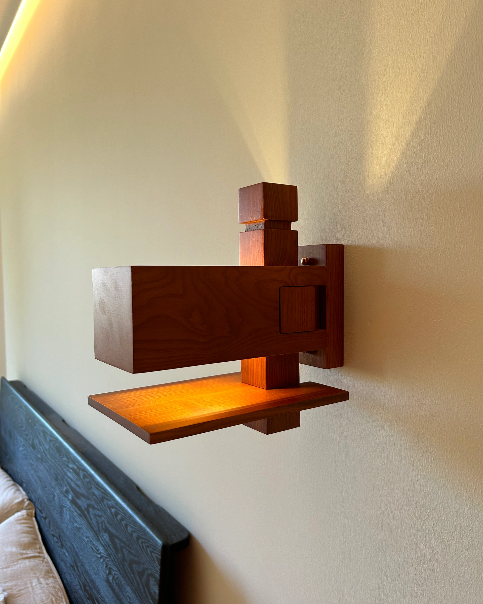 Komorebi Wall Lamp