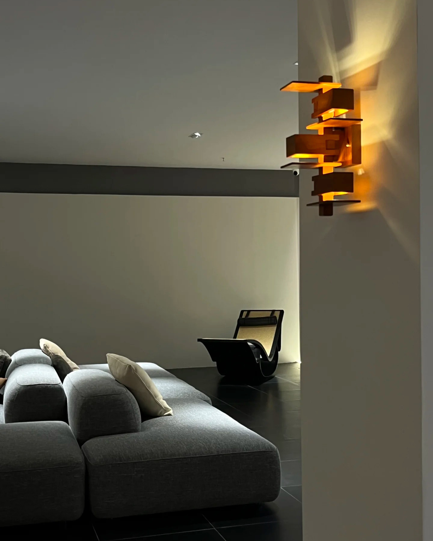 Komorebi Wall Lamp