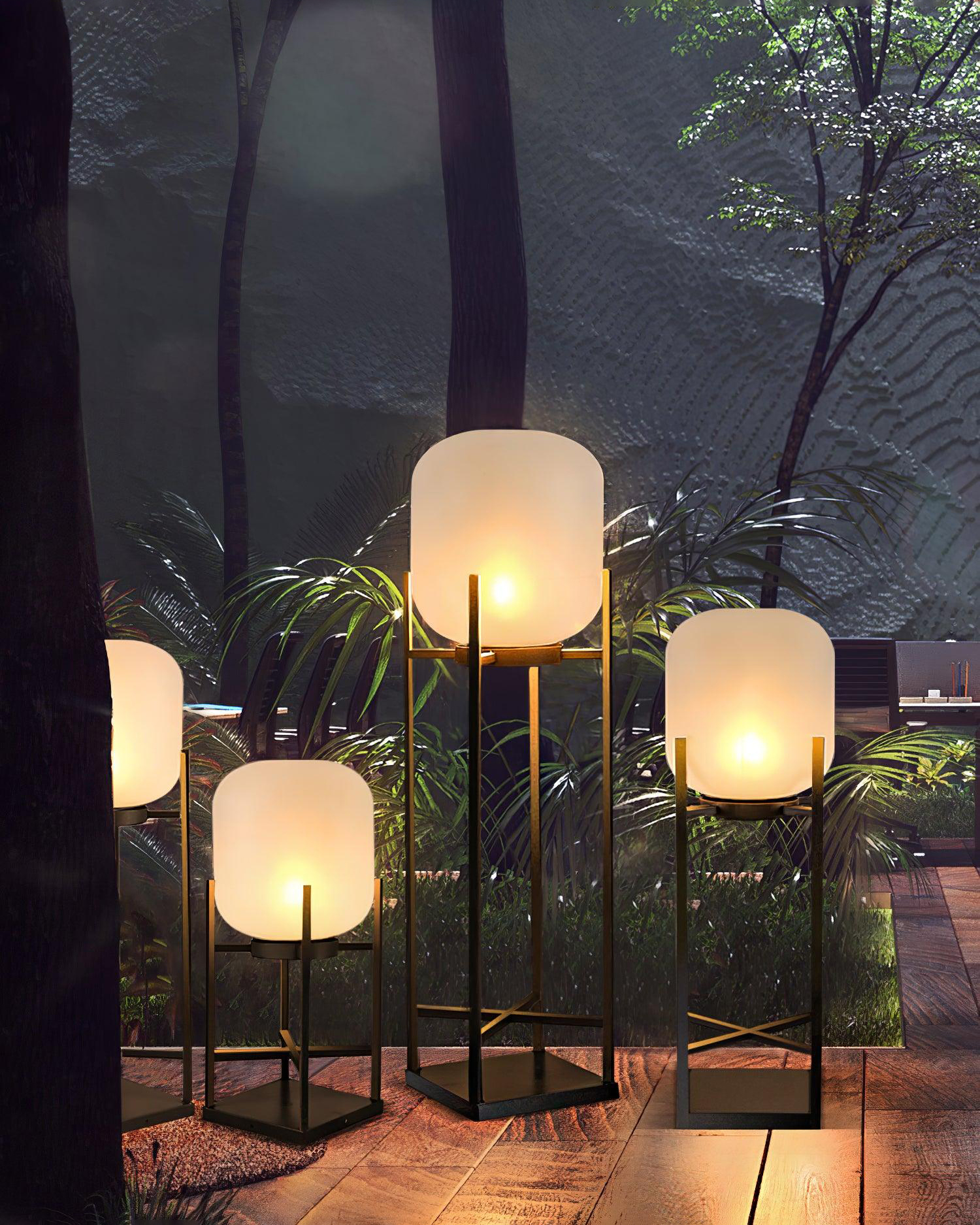 Lantern Outdoor Solar Floor Lamp