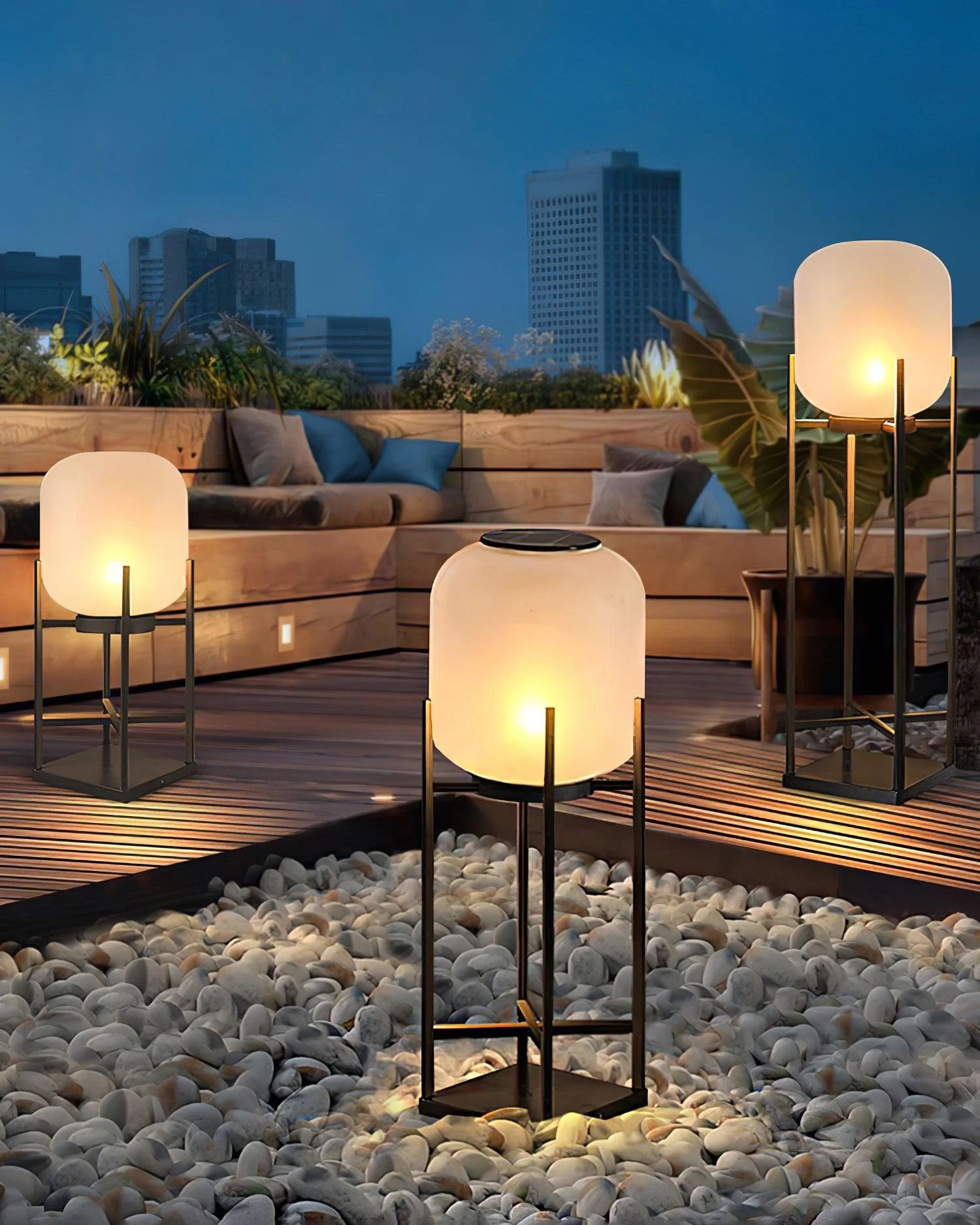 Lantern Outdoor Solar Floor Lamp