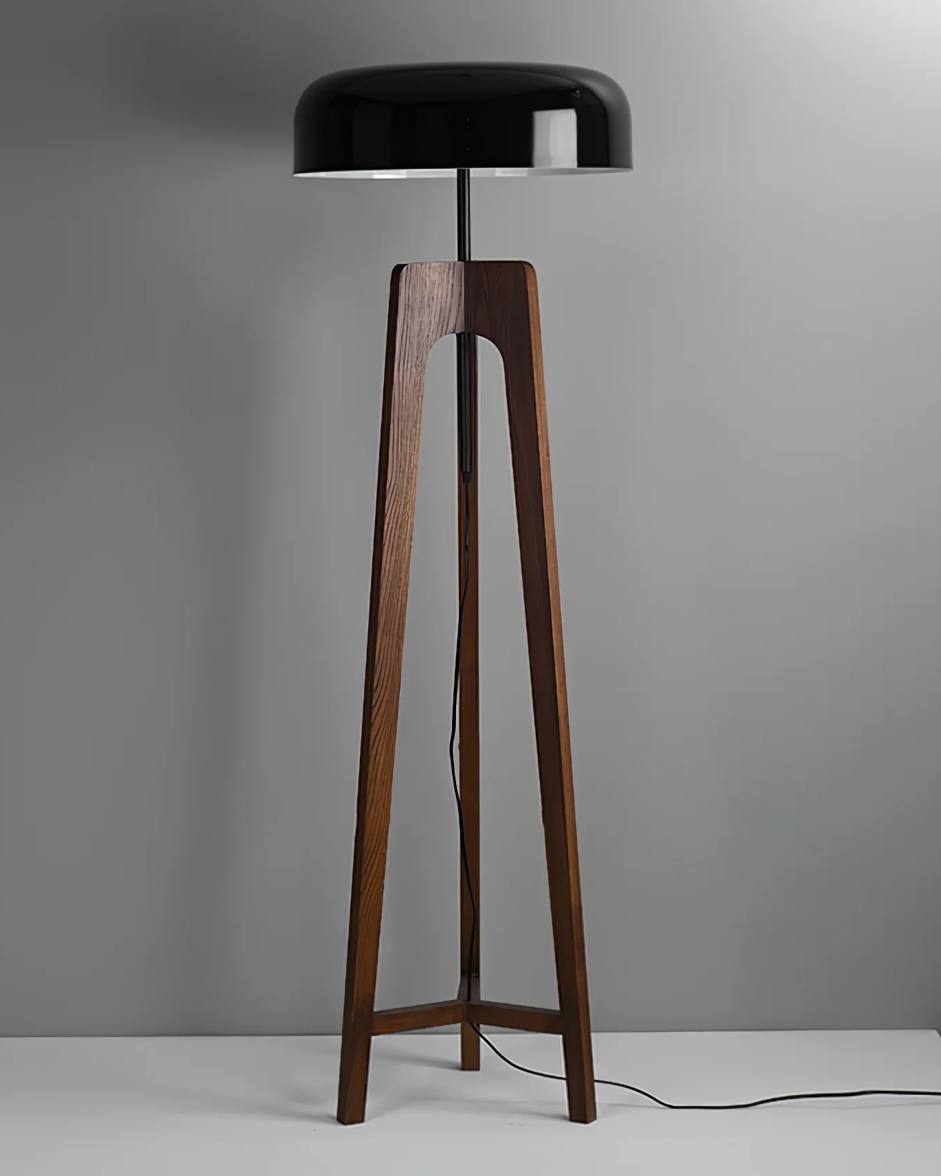 Linea Floor Lamp