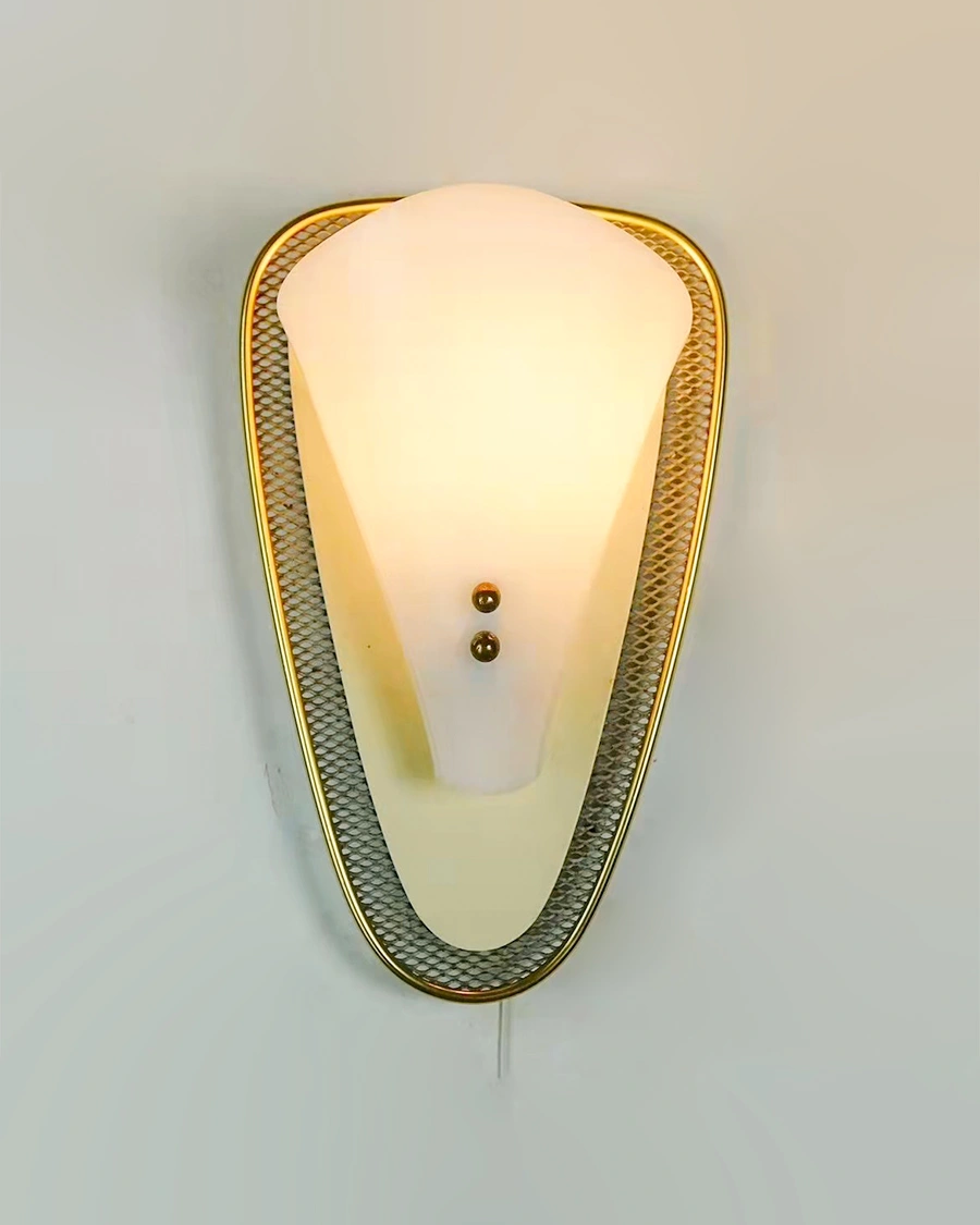 Lucent Crest Wall Lamp