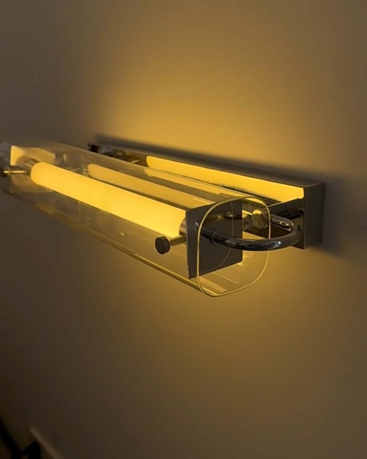 Lucid Beam Glass Wall Light