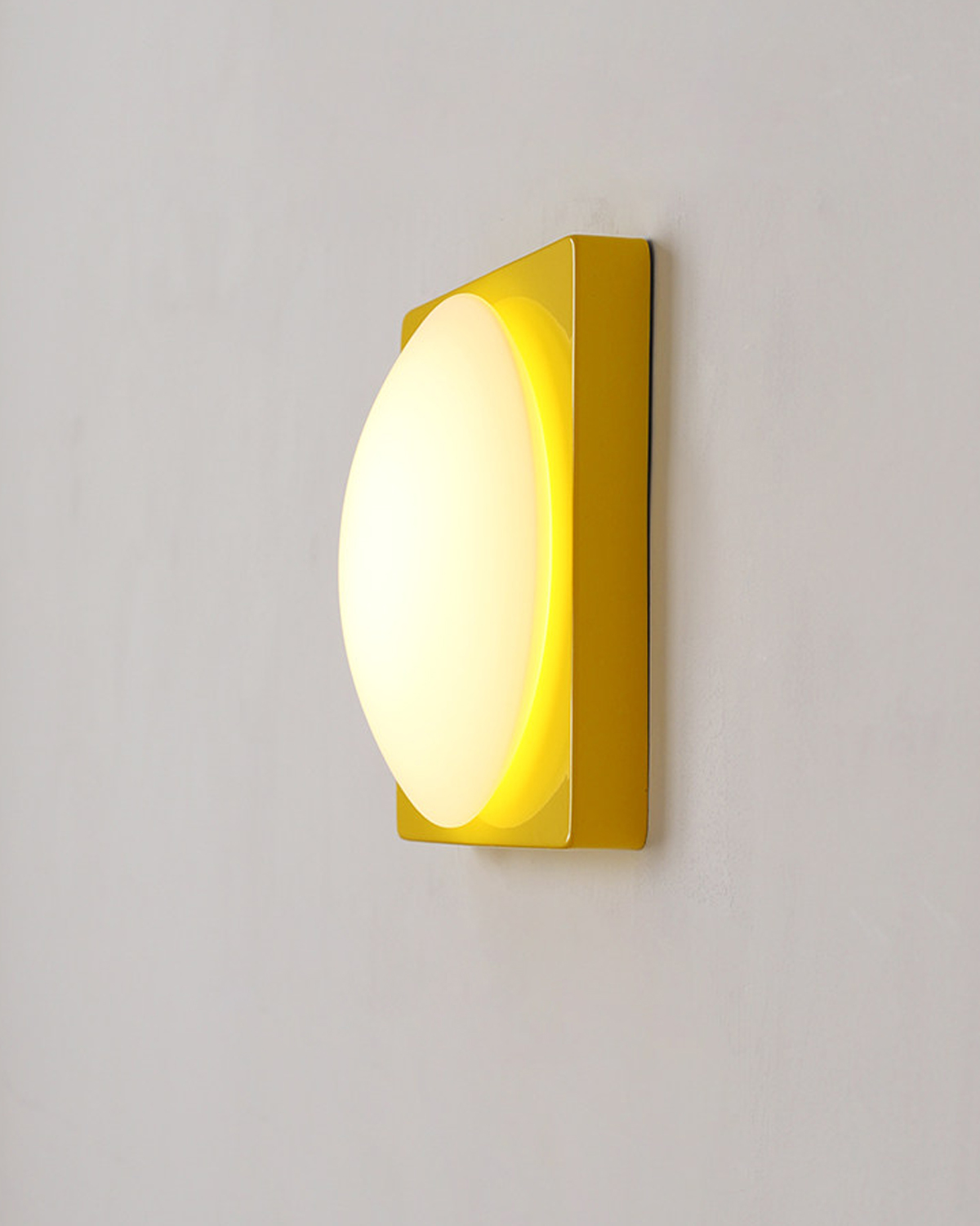 Ludo Glass Wall Sconce