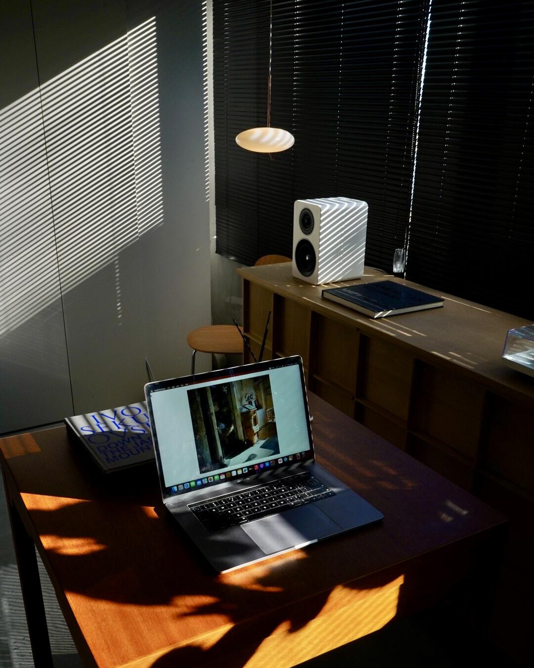 Luma Pebble Pendant Lamp