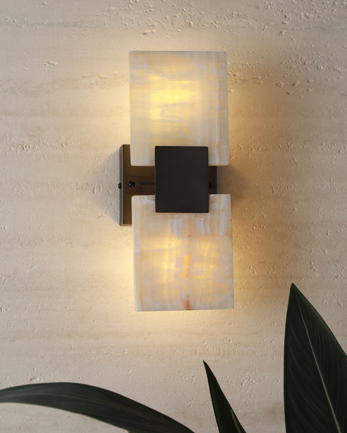 Lumen Onyx Wall Sconce