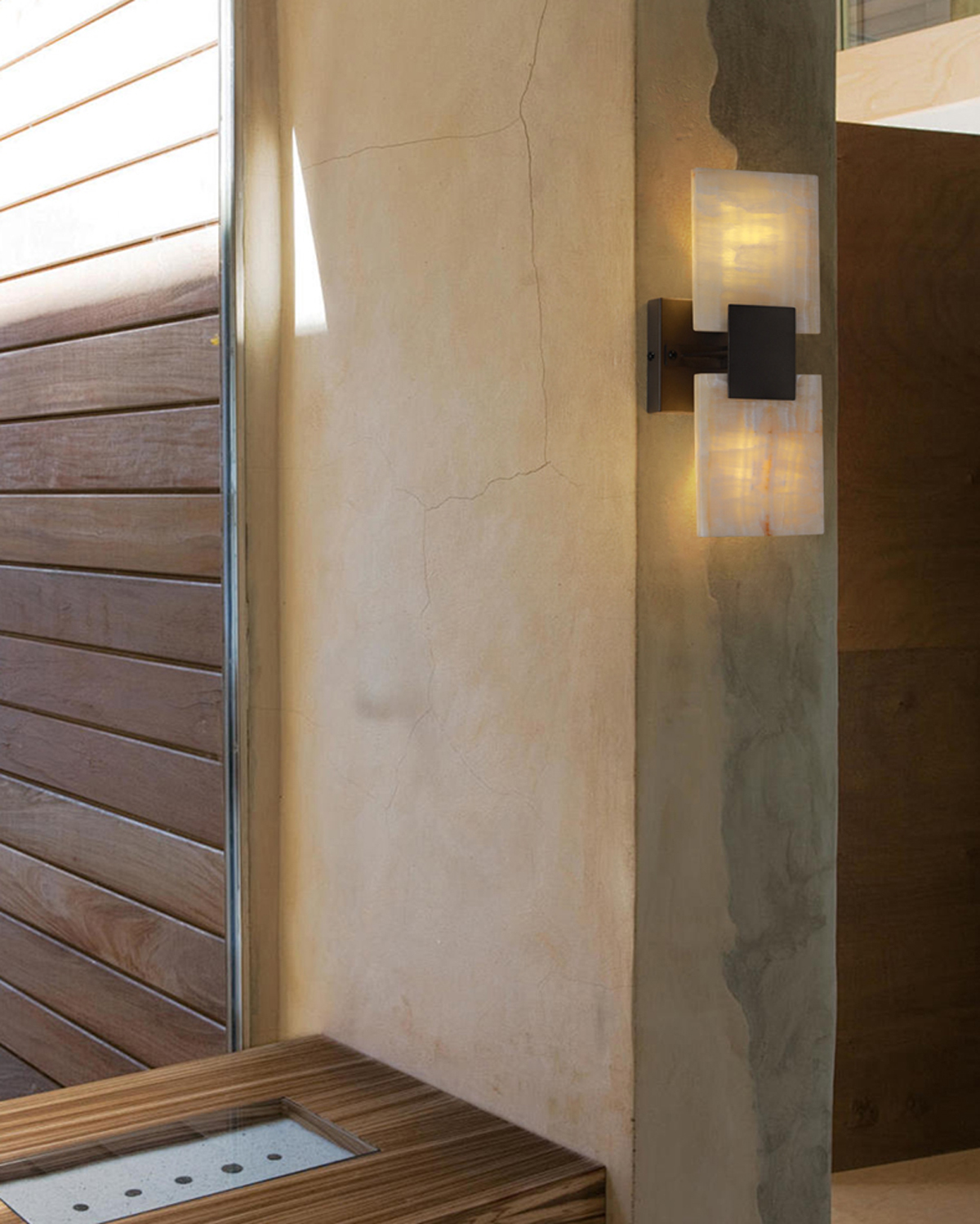 Lumen Onyx Wall Sconce