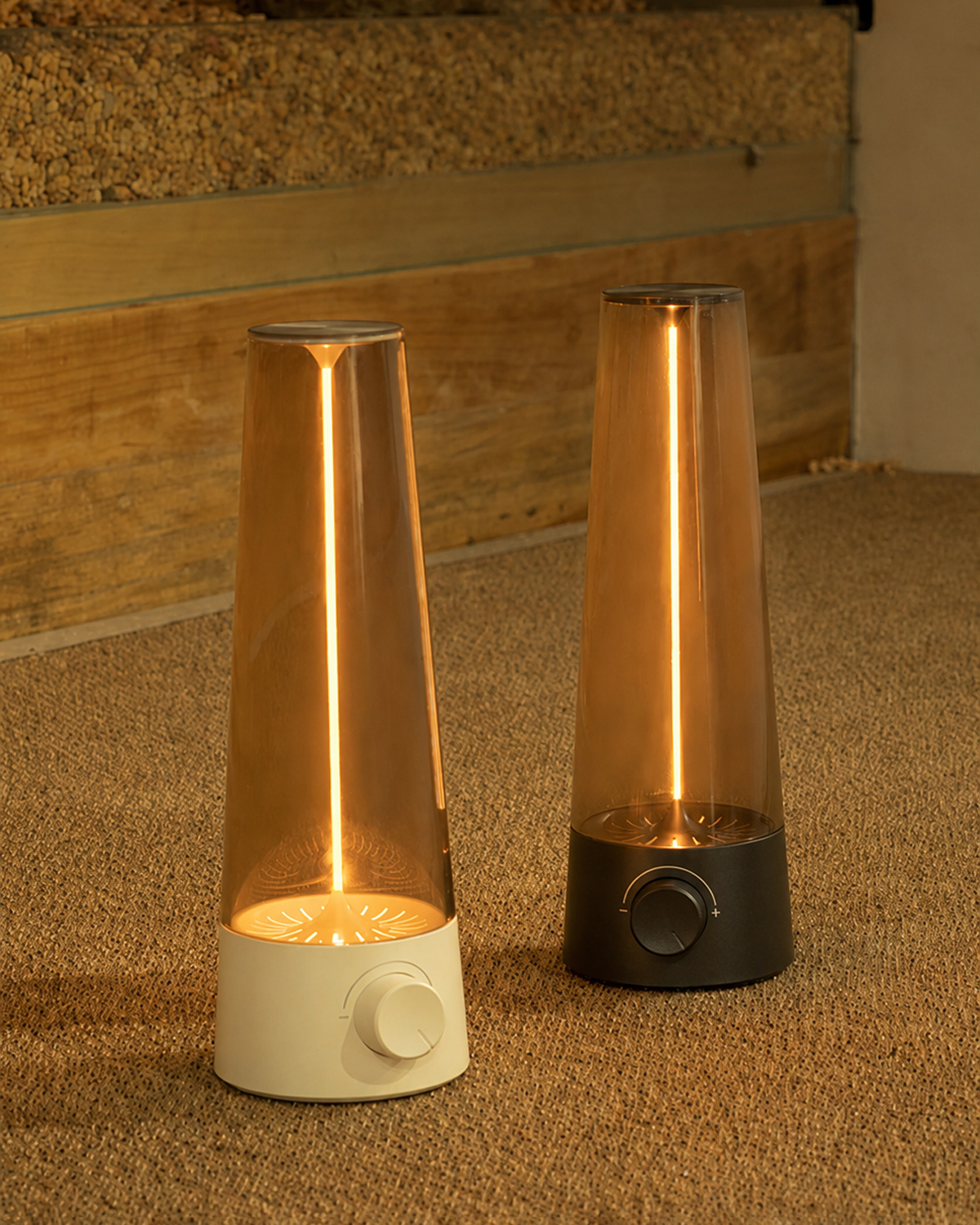 Lumen Thread Rechargeable Table Lamp