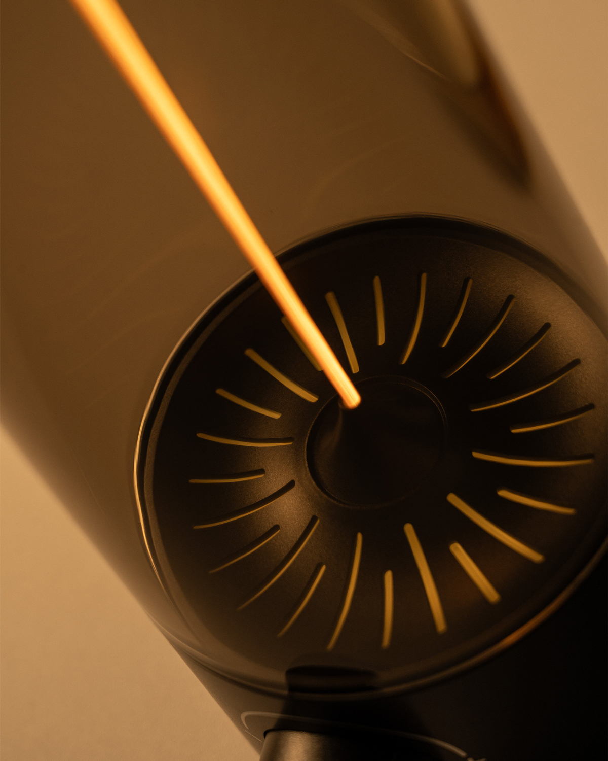 Lumen Thread Rechargeable Table Lamp