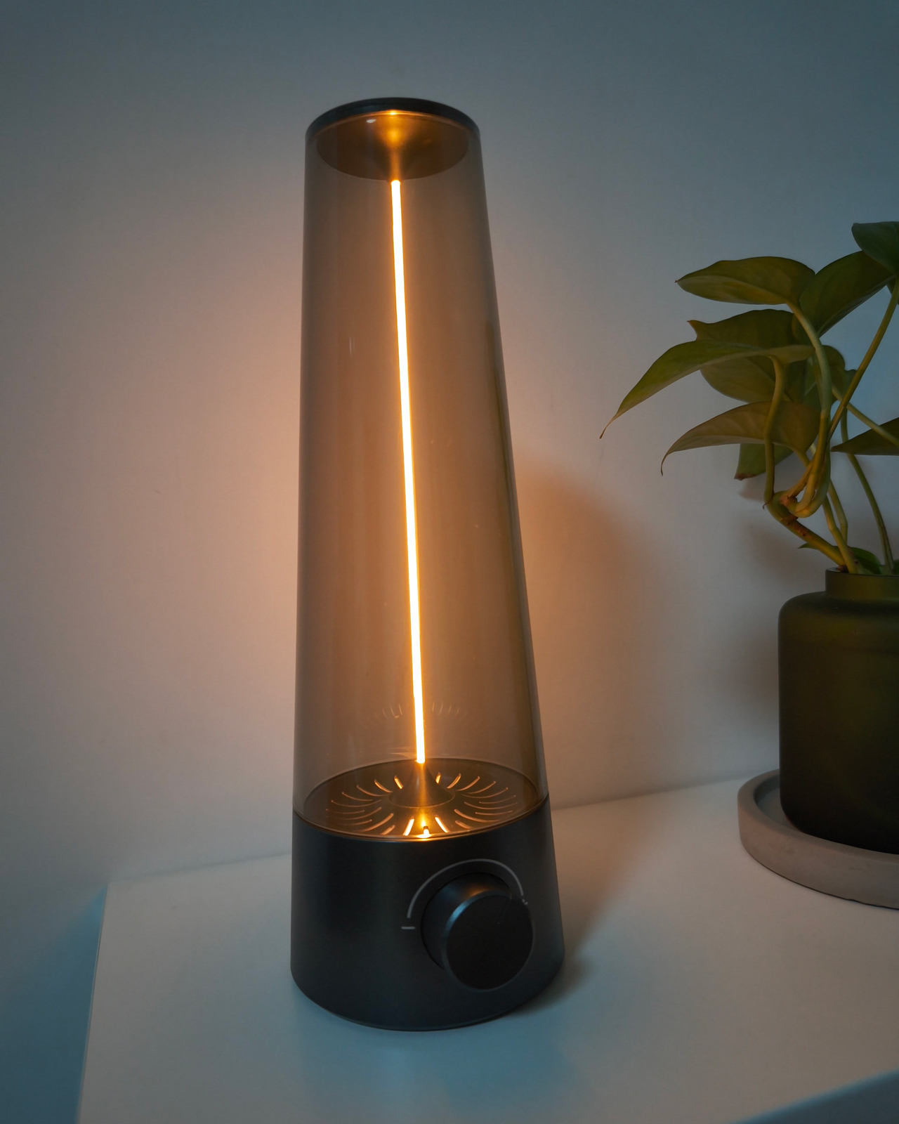 Lumen Thread Rechargeable Table Lamp