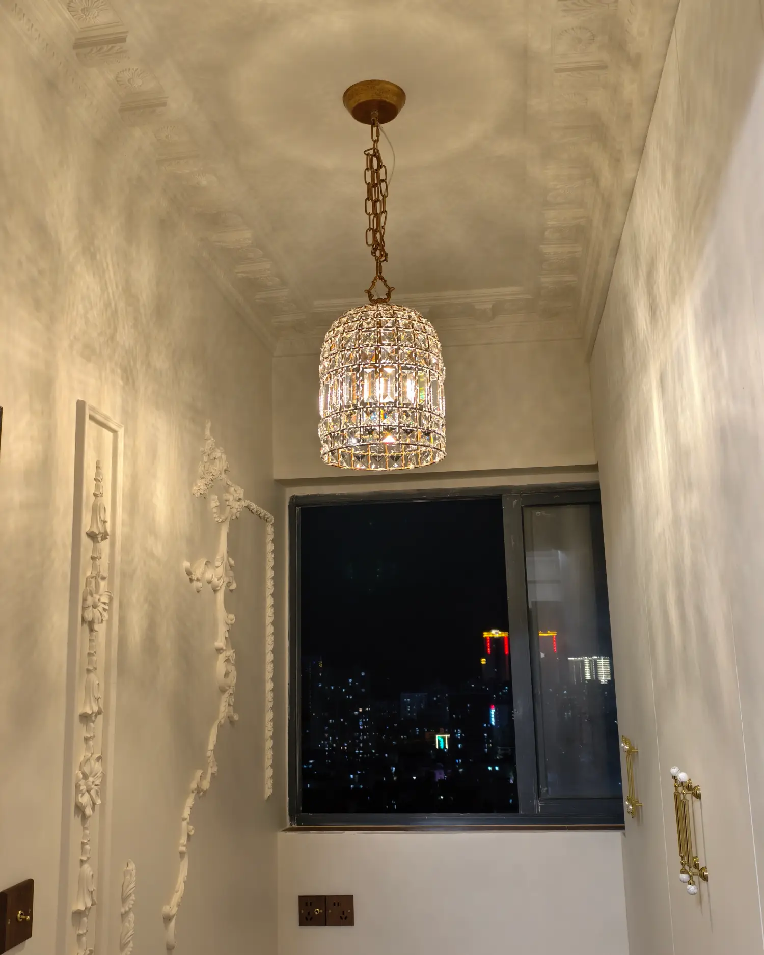 Lumiere Cage Pendant Light