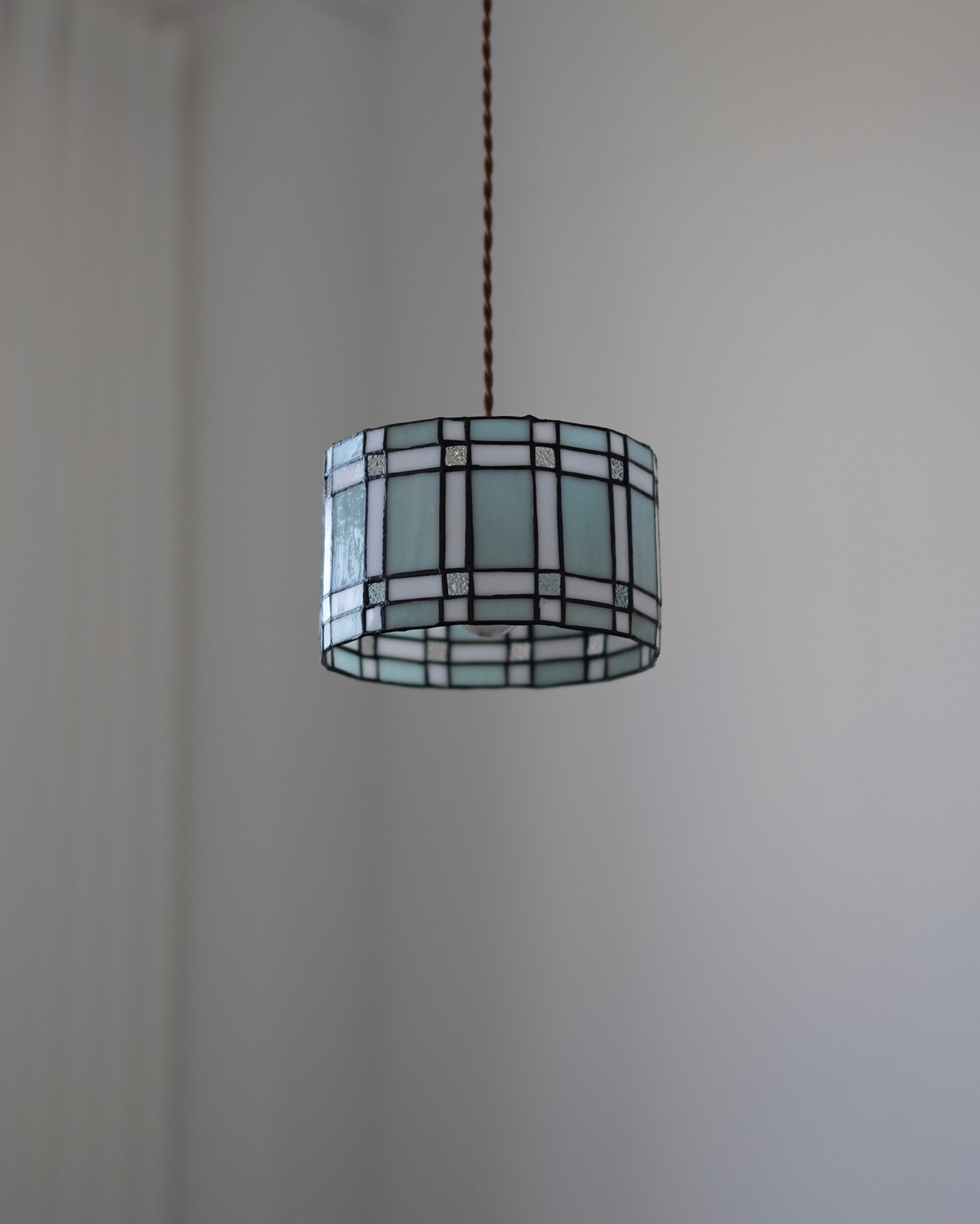 Lumière Grid Glass Pendant Light