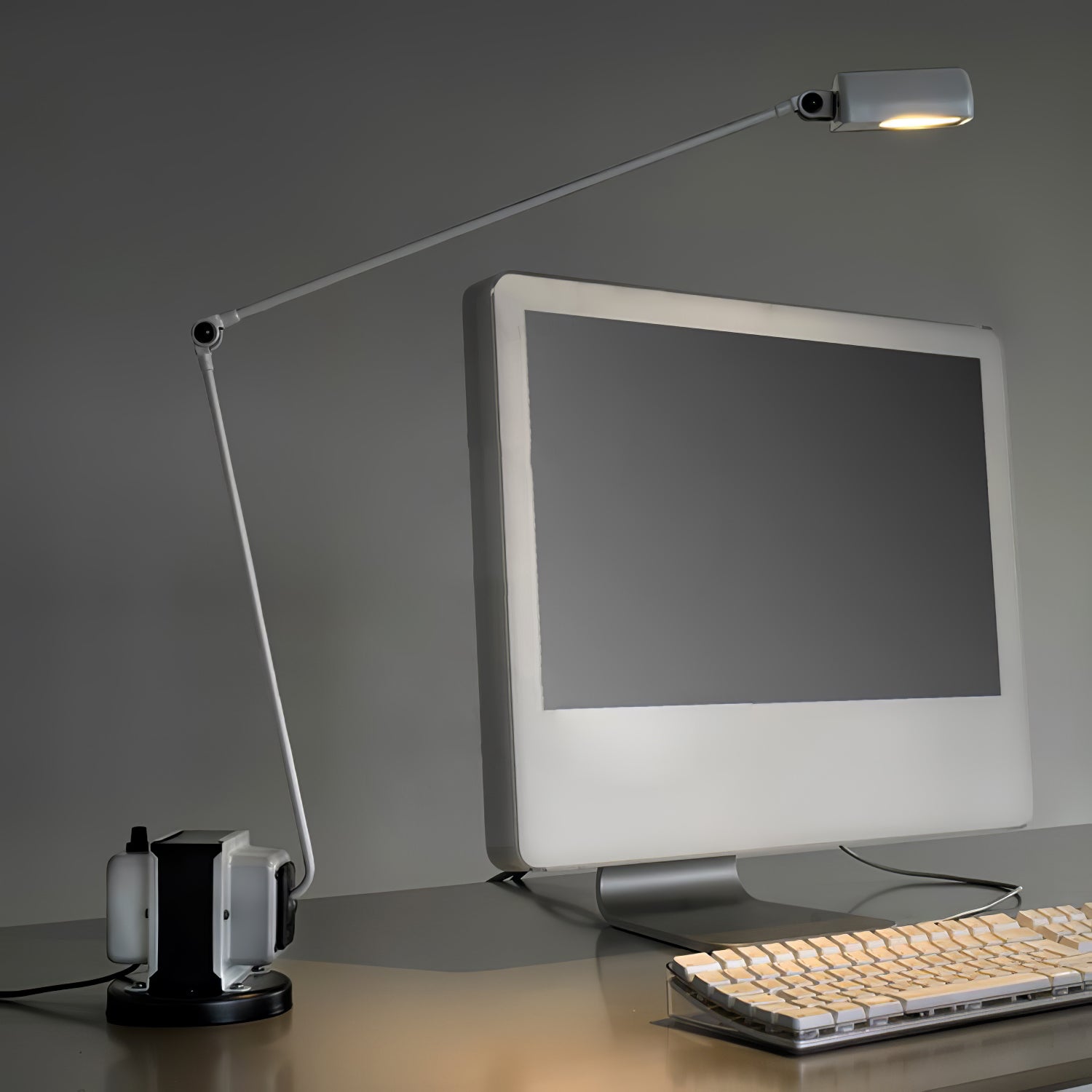 Daphines Table Lamp-elegalight