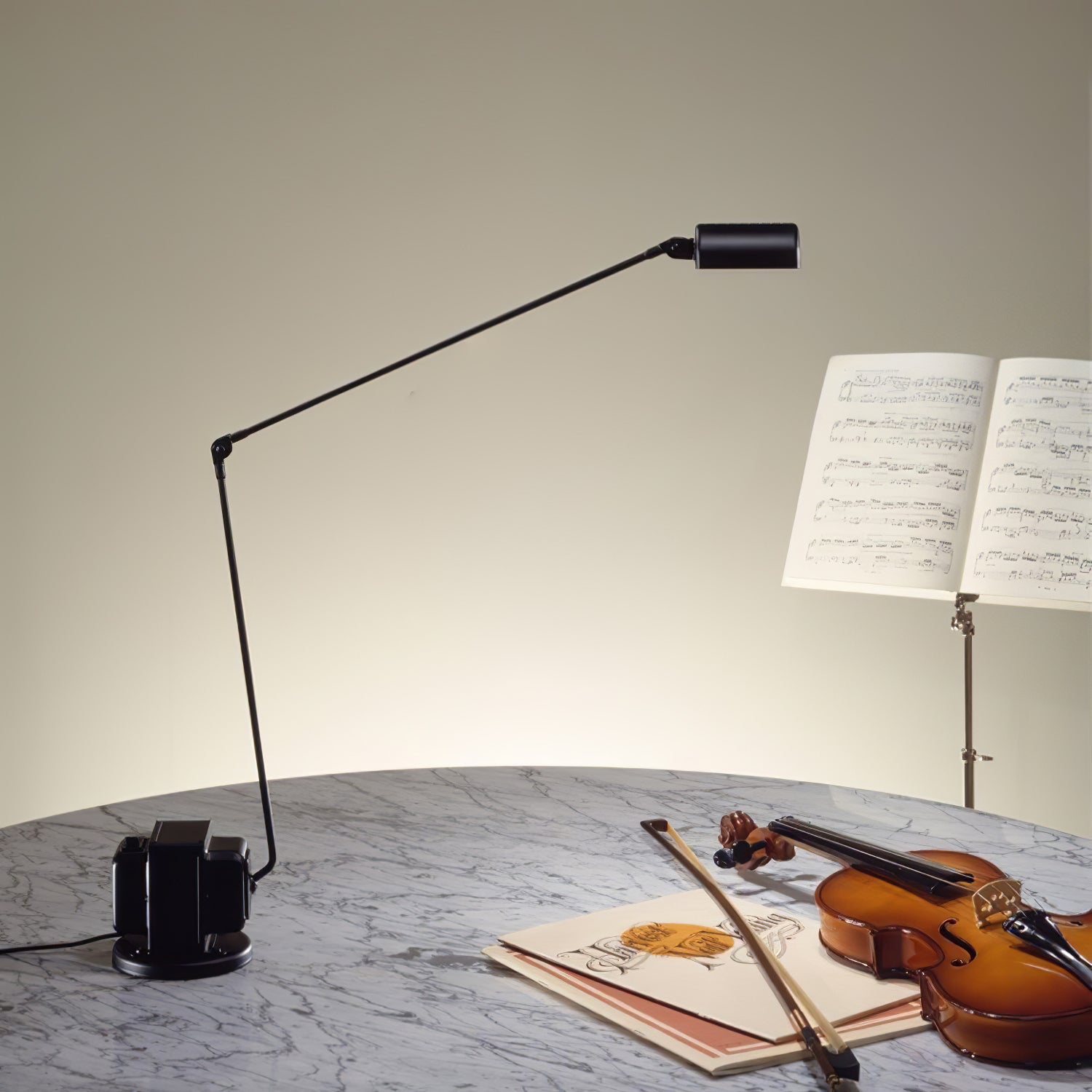 Daphines Table Lamp-elegalight