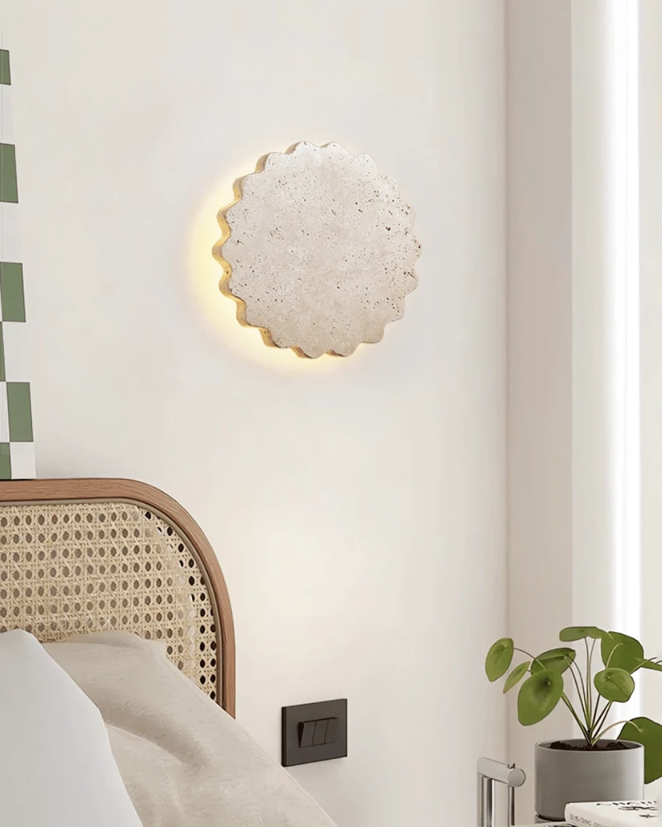 Luna Scallop Wall Lamp