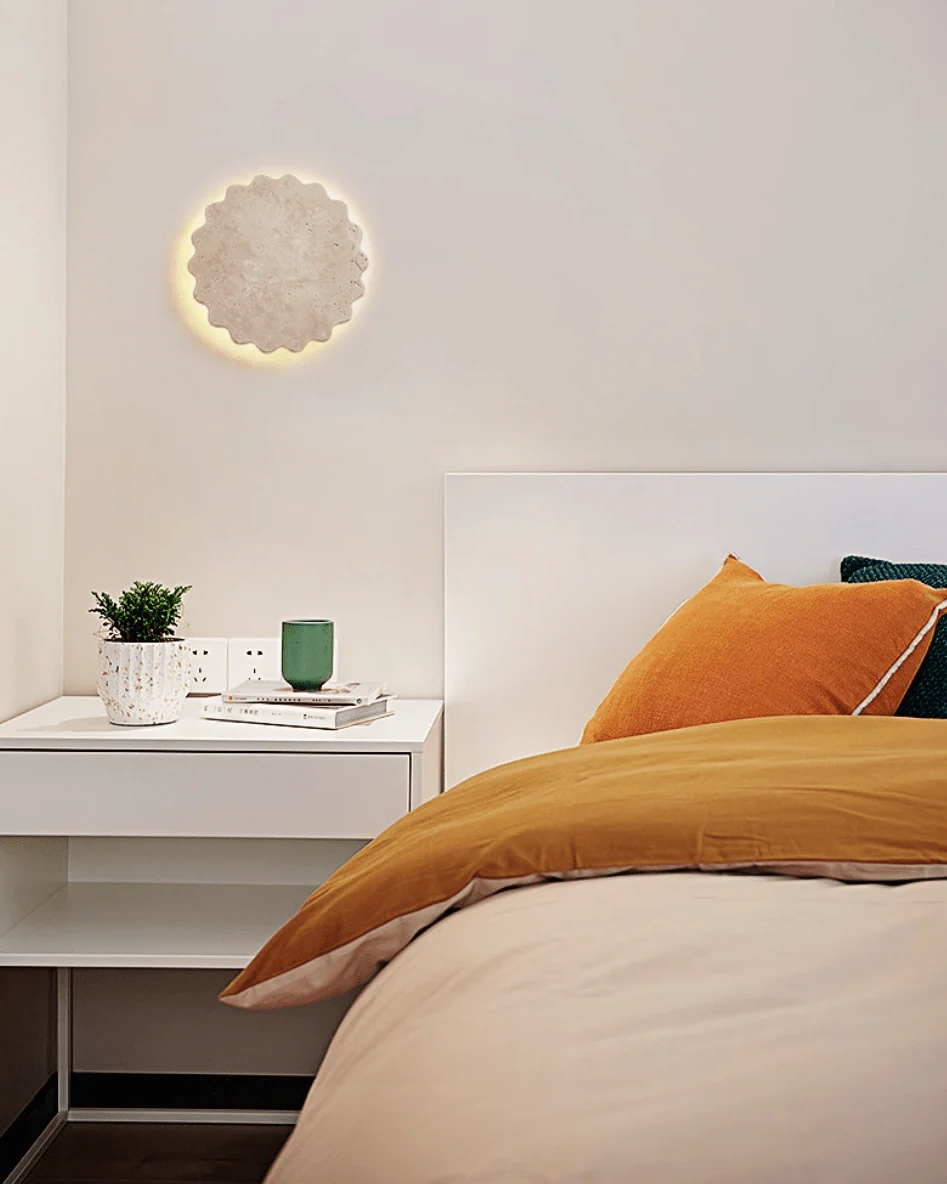 Luna Scallop Wall Lamp