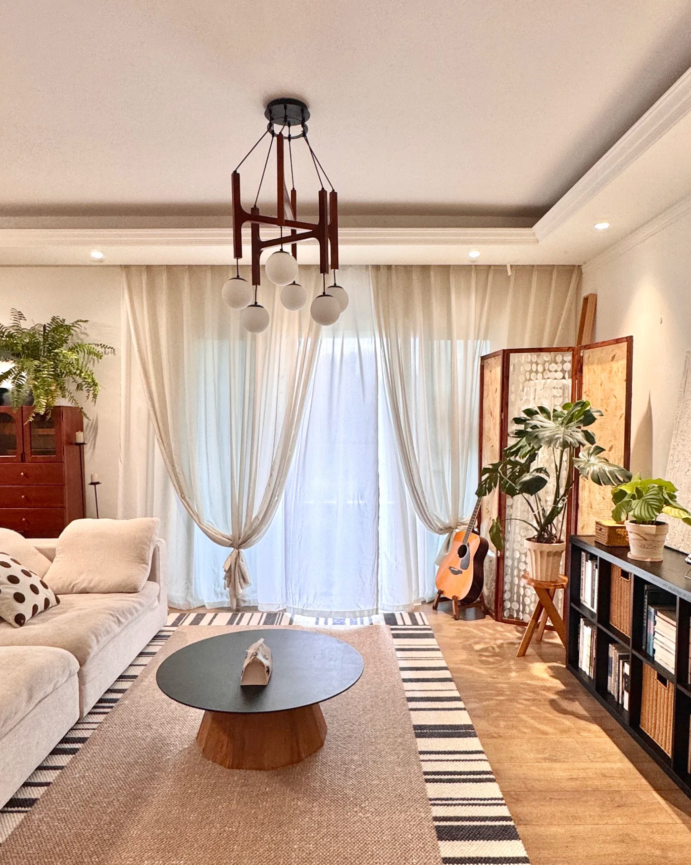 Lunna Orb Chandelier