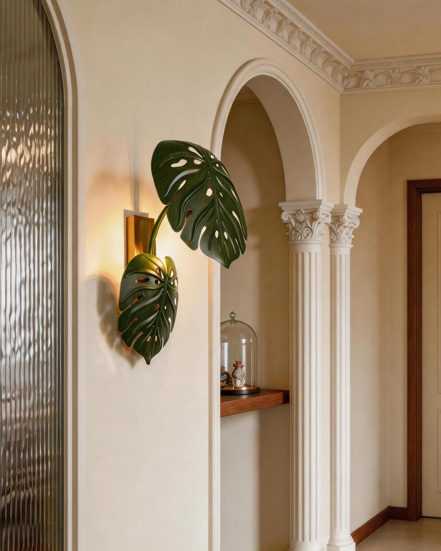 Lush Leaf Wall Light