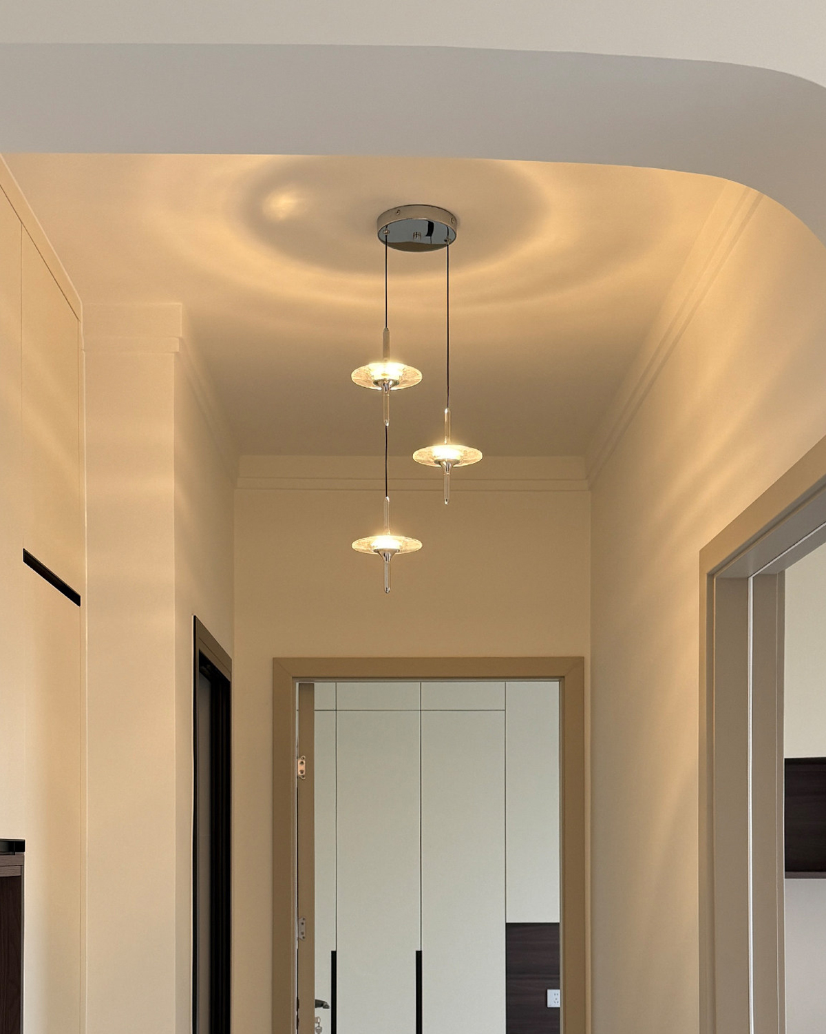 Lustre Crystal Pendant Light