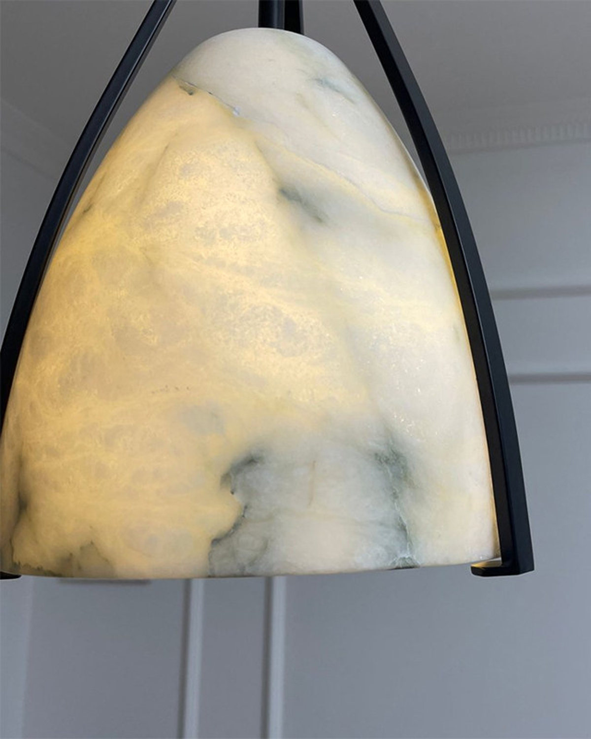 Lyra Alabaster Pendant Light