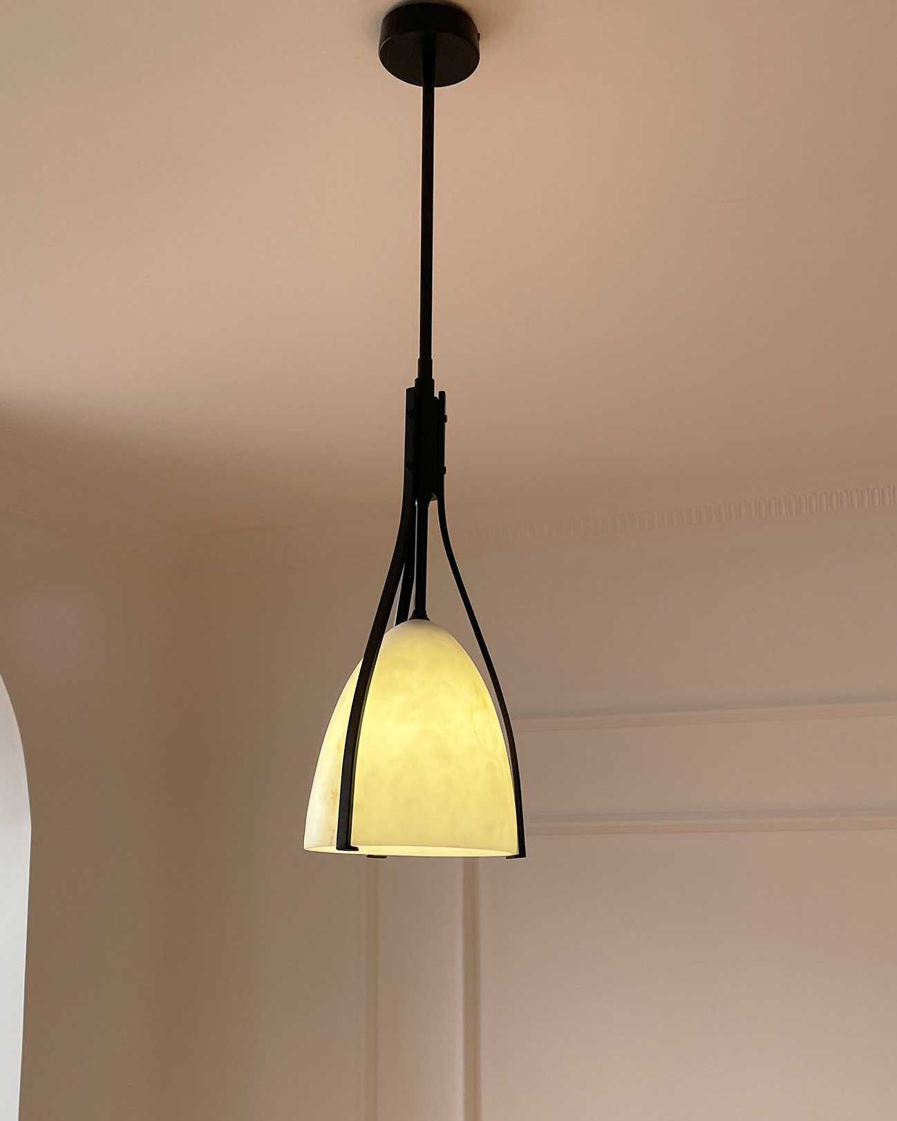 Lyra Alabaster Pendant Light