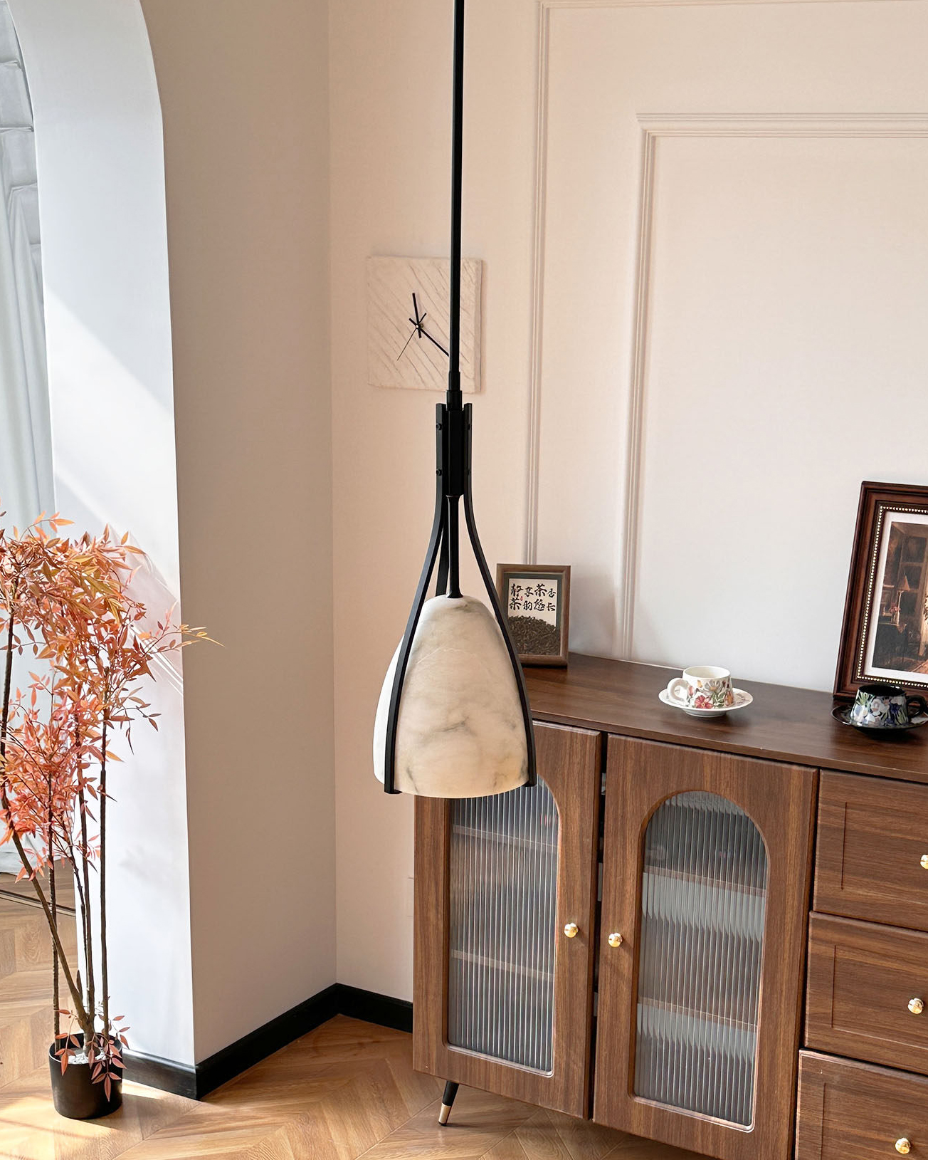 Lyra Alabaster Pendant Light