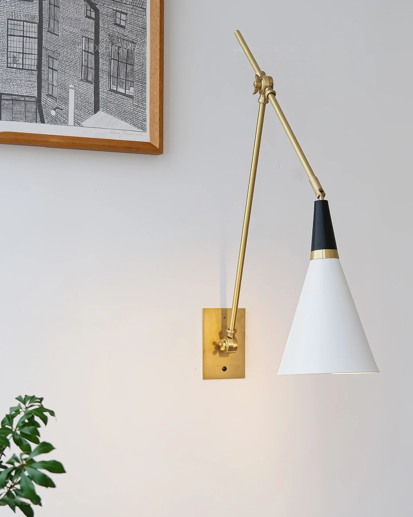 Magari Wall Lamp