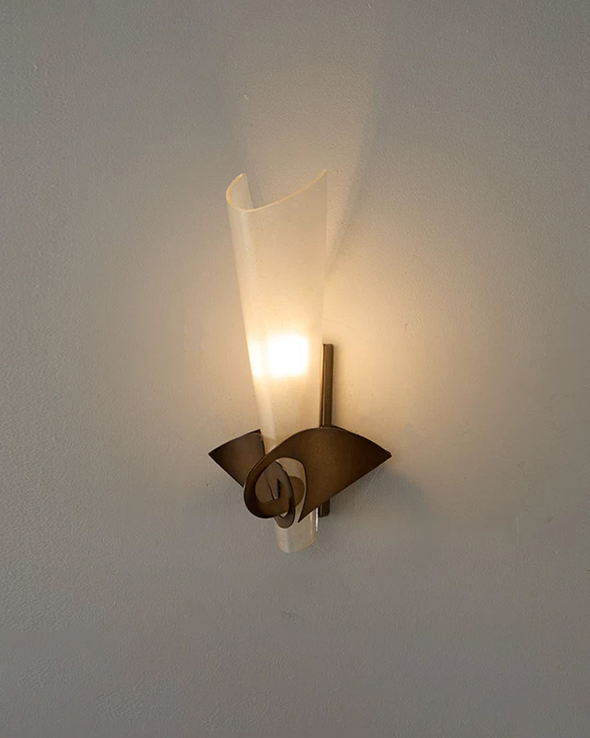 Golden Flourish Glass Wall Sconce