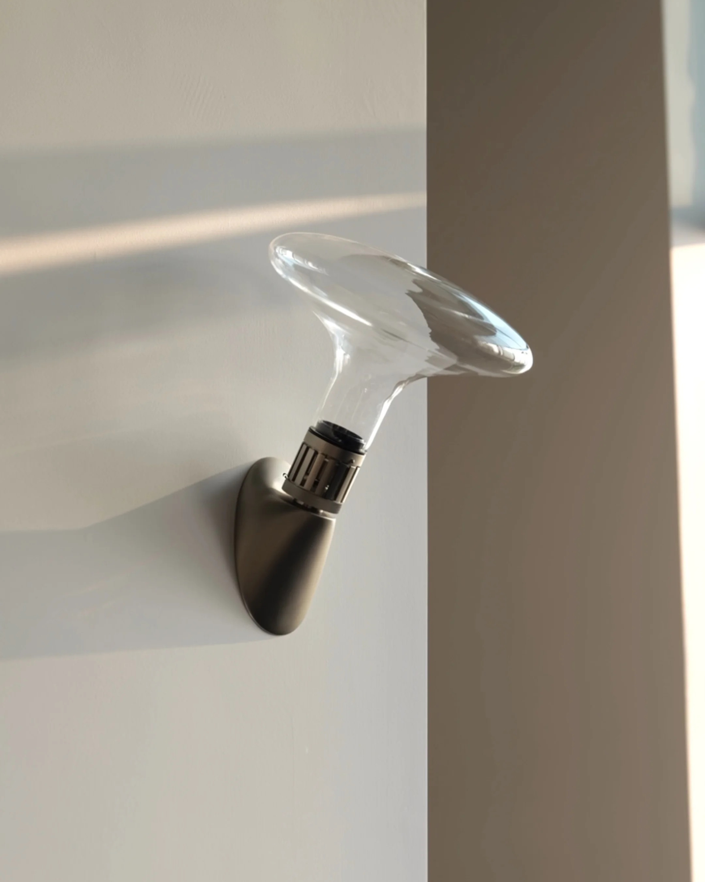 Nimbus Glass Wall Sconce