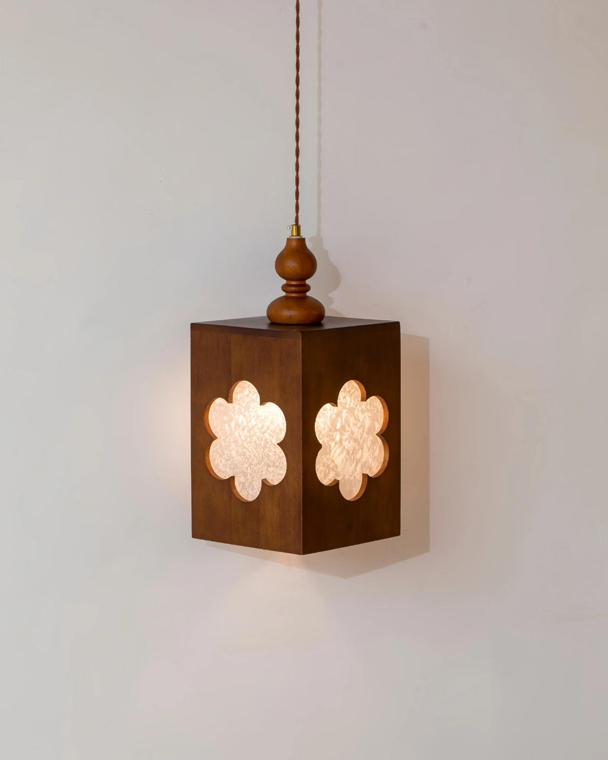 Clover Window Wooden Pendant Light