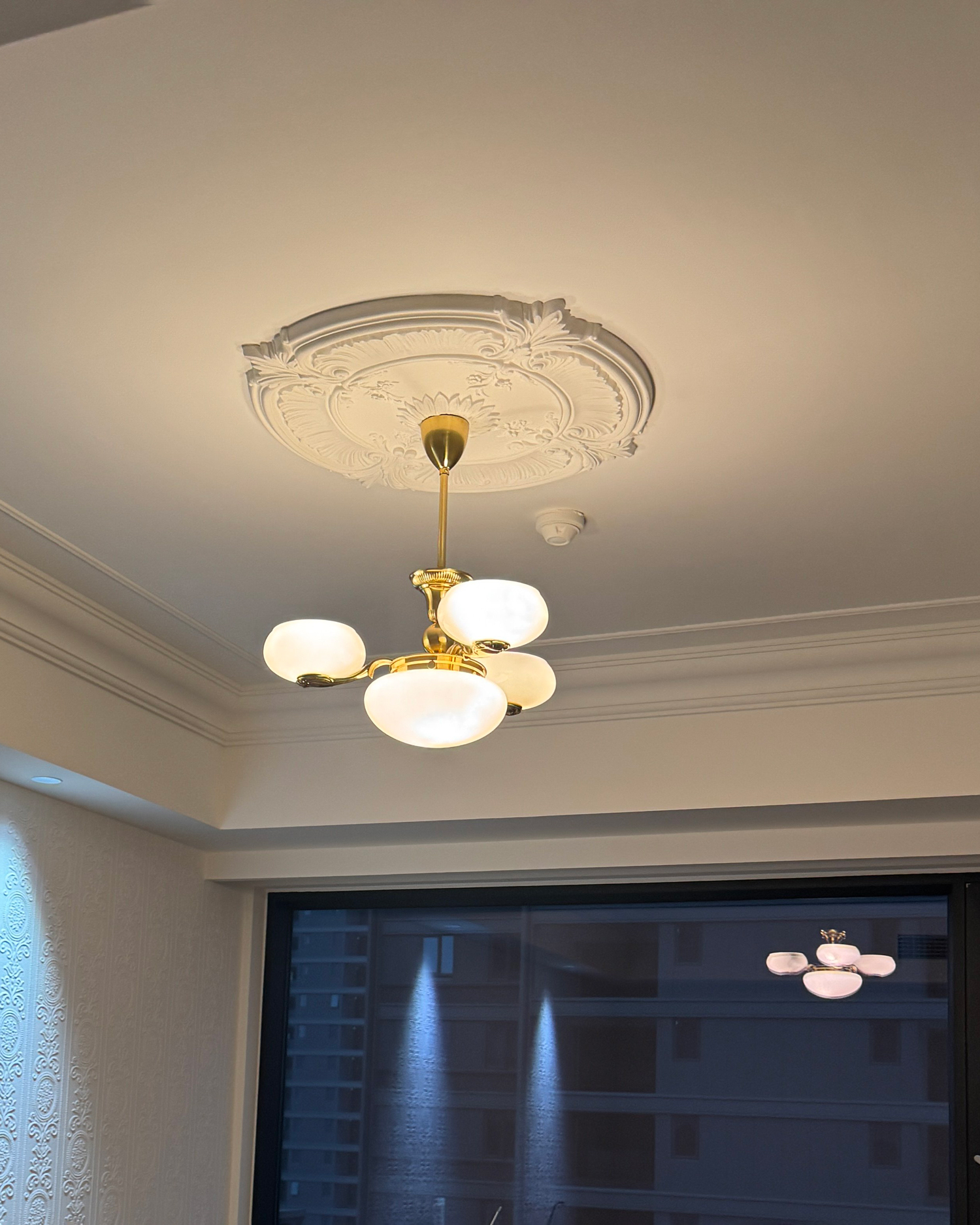 Maison Etoilee Chandelier