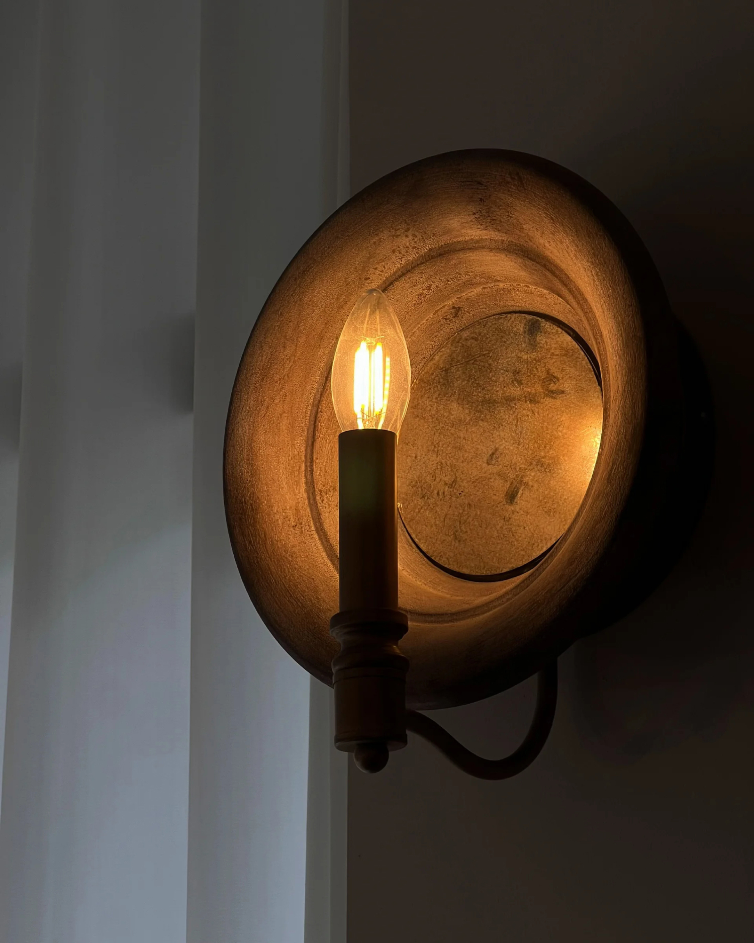 Manoir Wood Wall Sconce