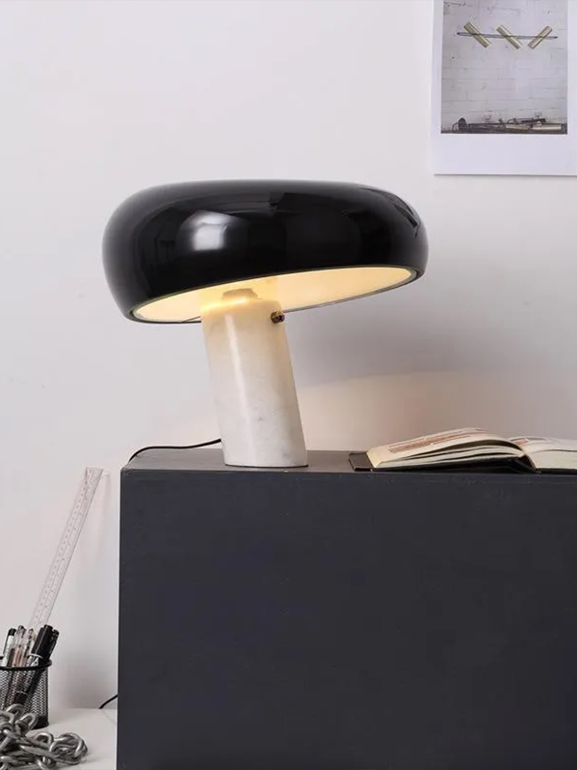 Marble Snoopy Table Lamp