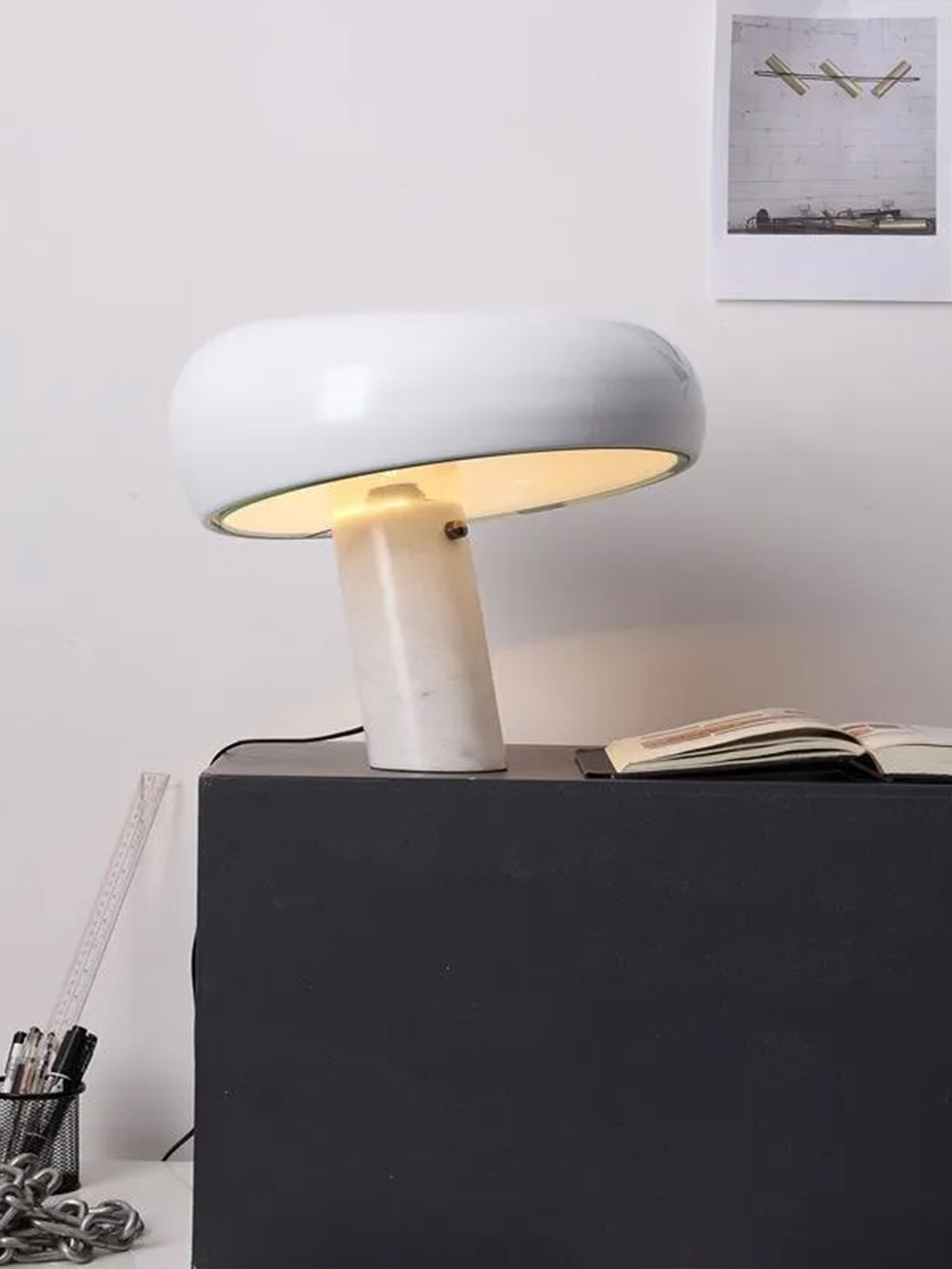 Marble Snoopy Table Lamp